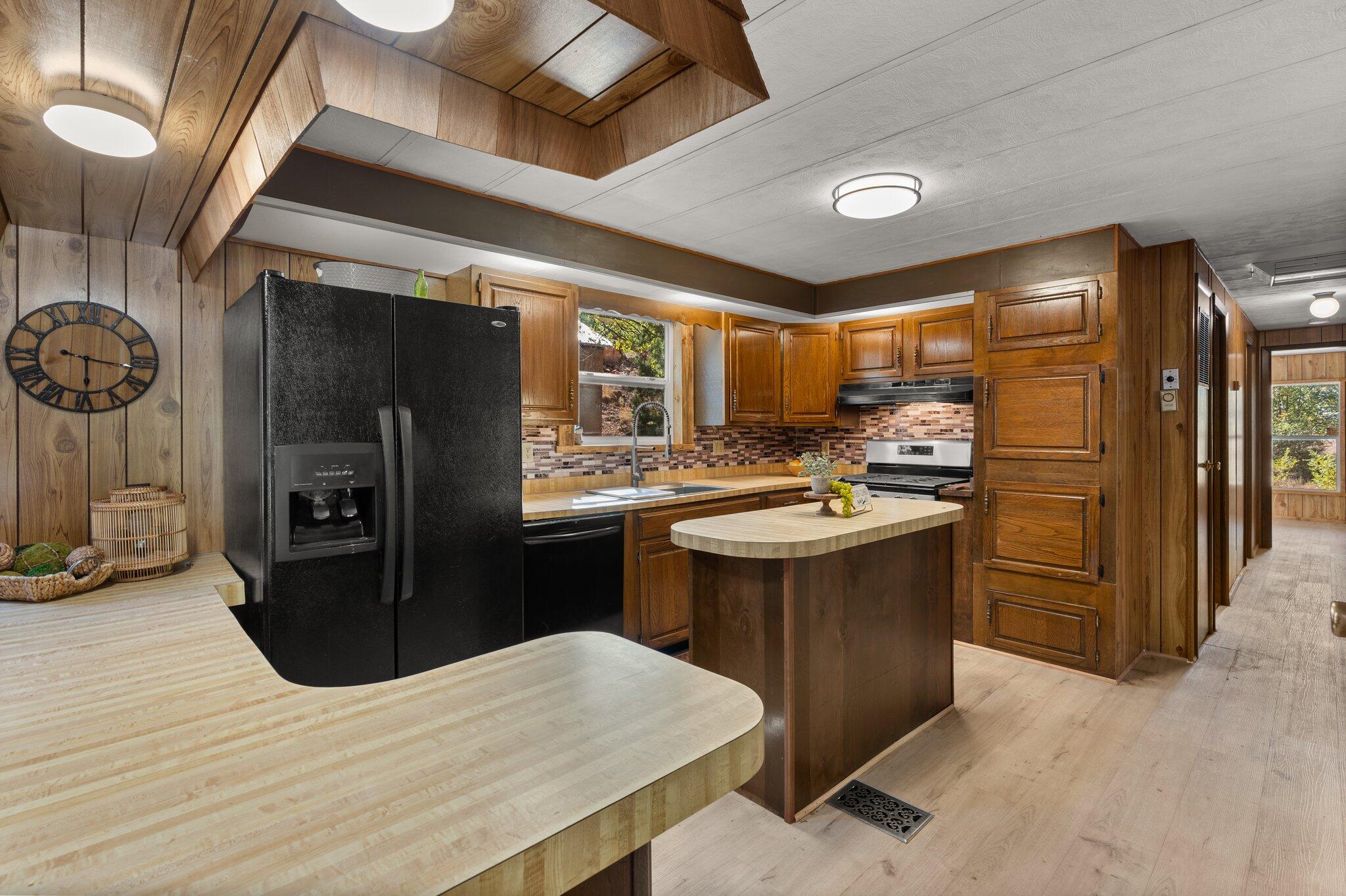 130 Stubborn Pine Road