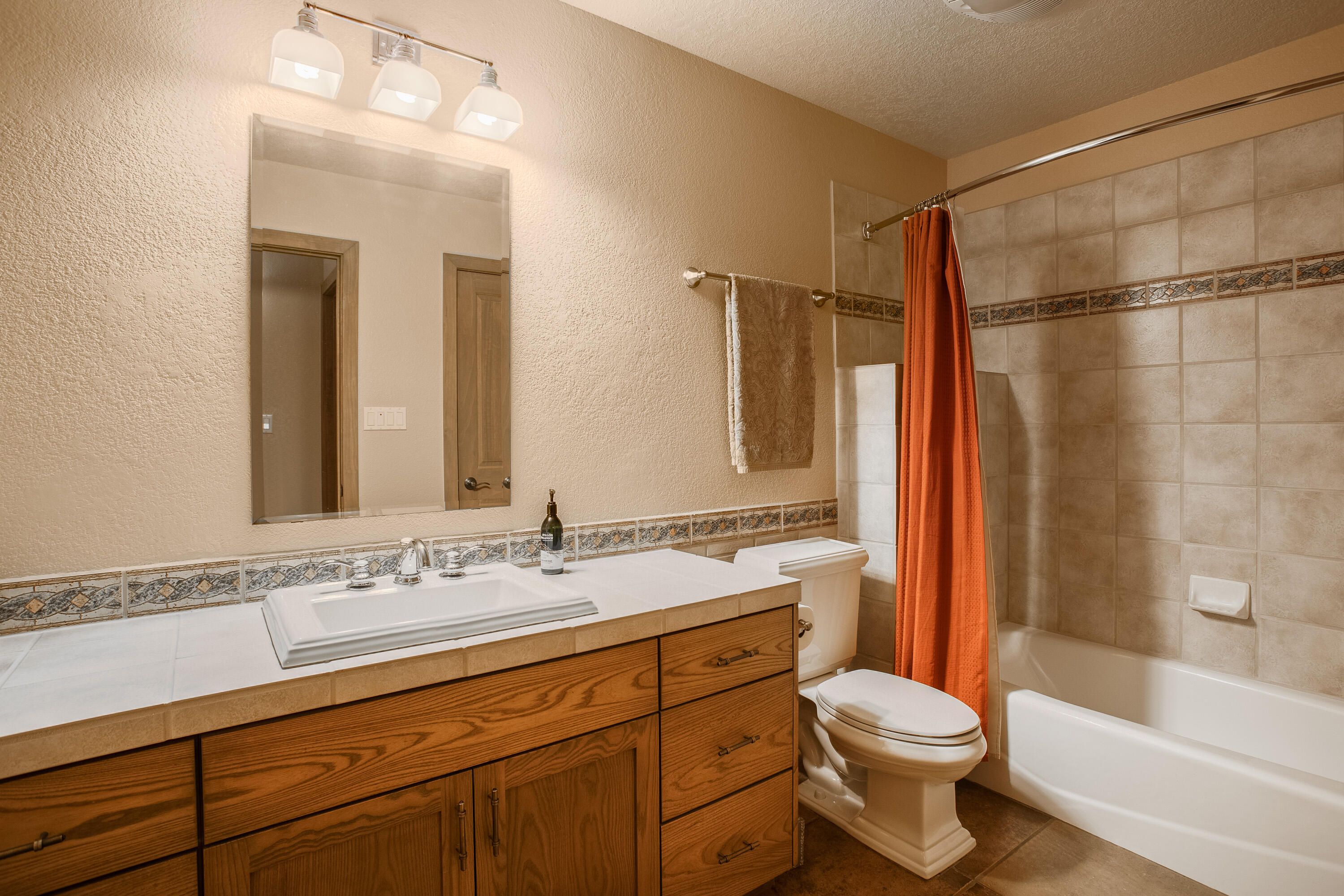 8601 Madras Drive NE