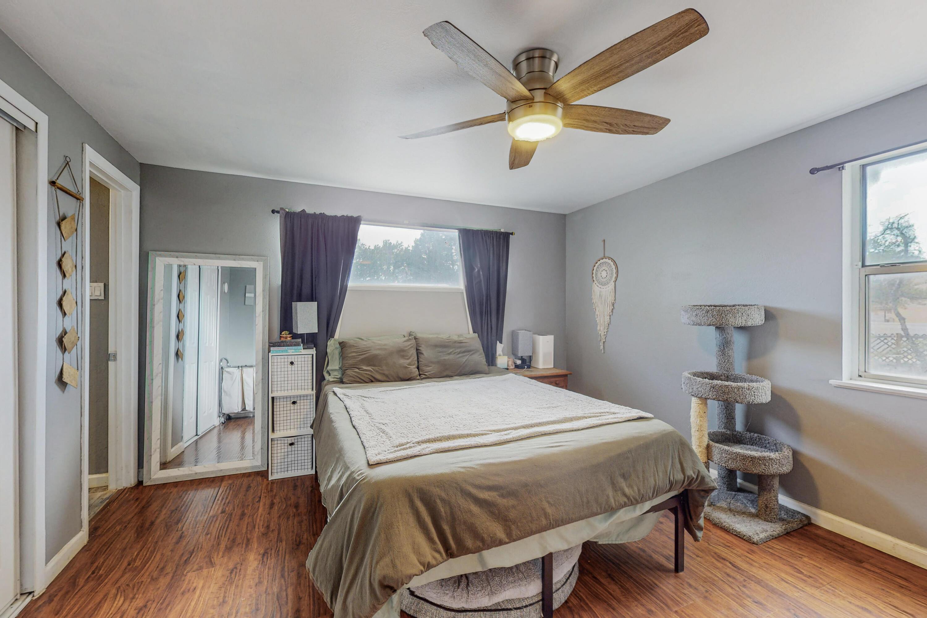 11000 Mahlon Avenue NE