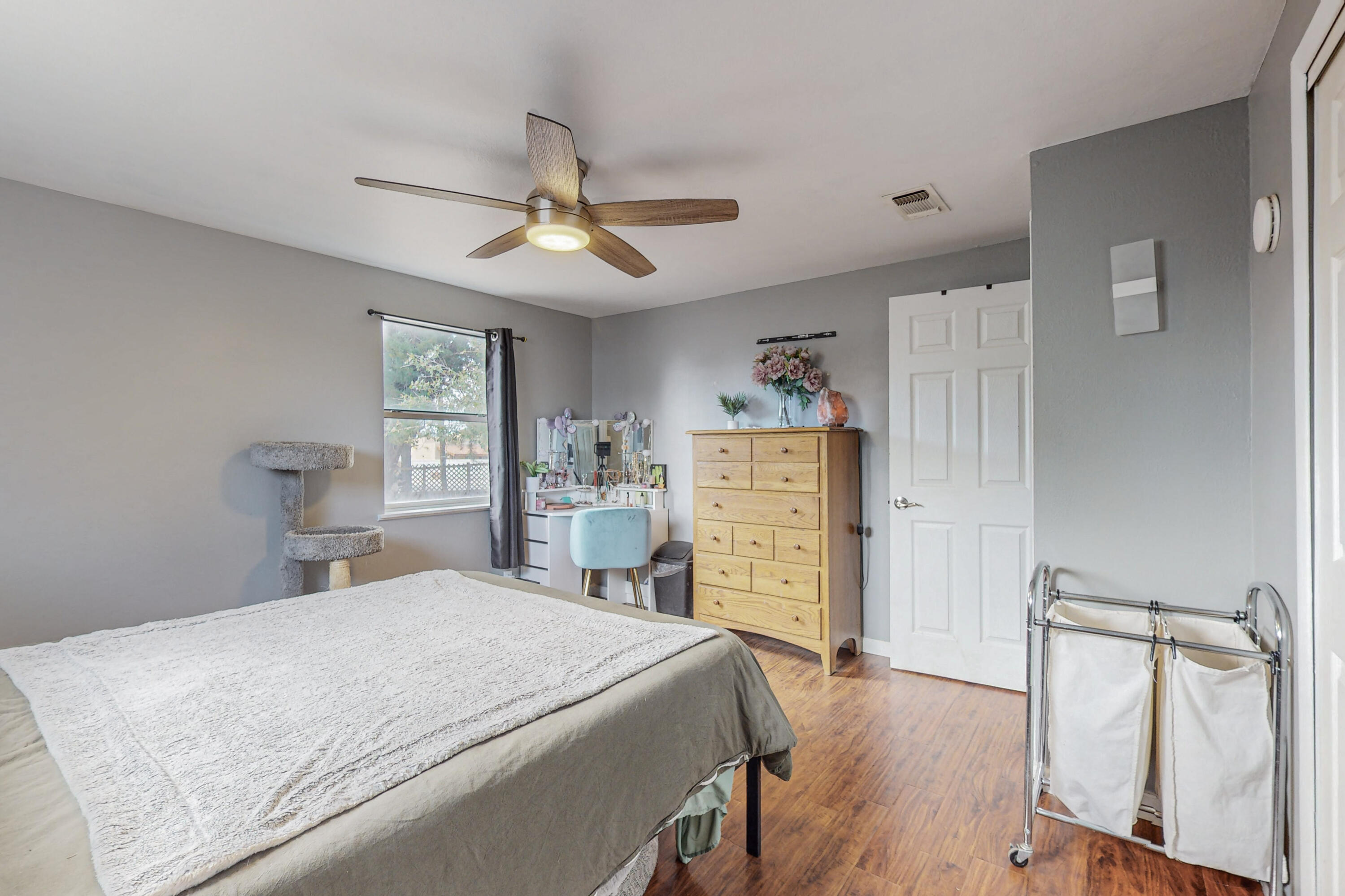 11000 Mahlon Avenue NE