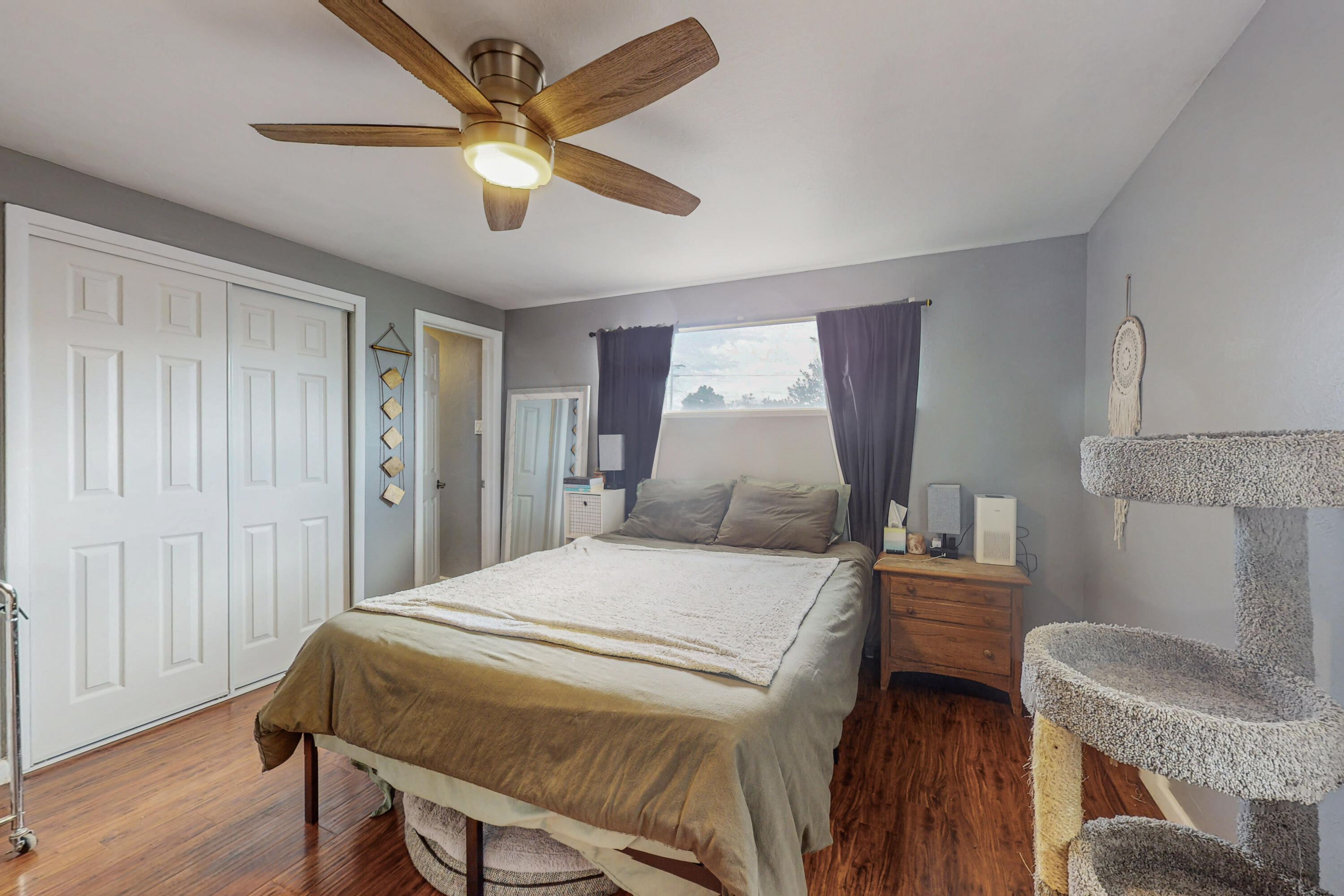 11000 Mahlon Avenue NE