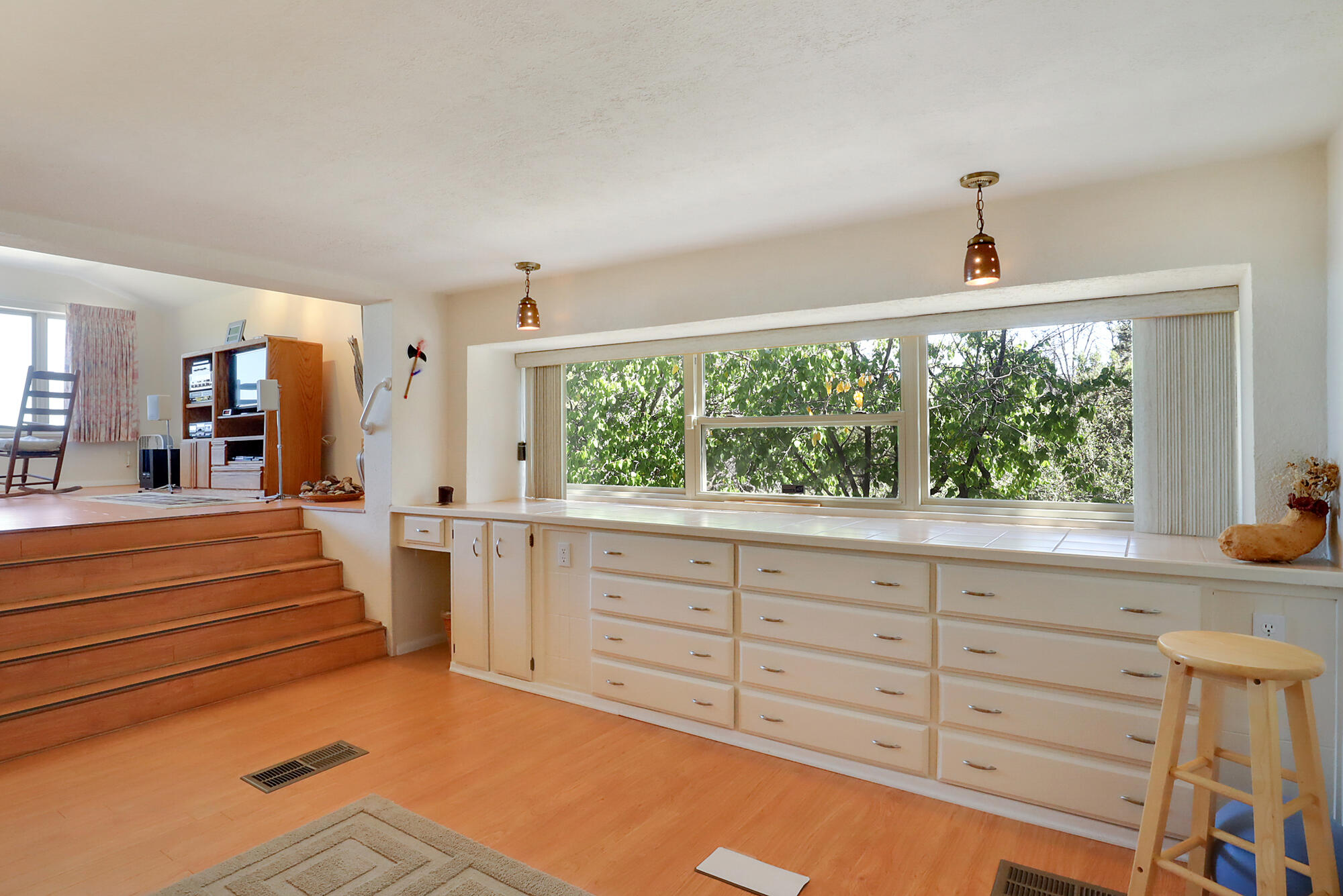 17 Lucas Road