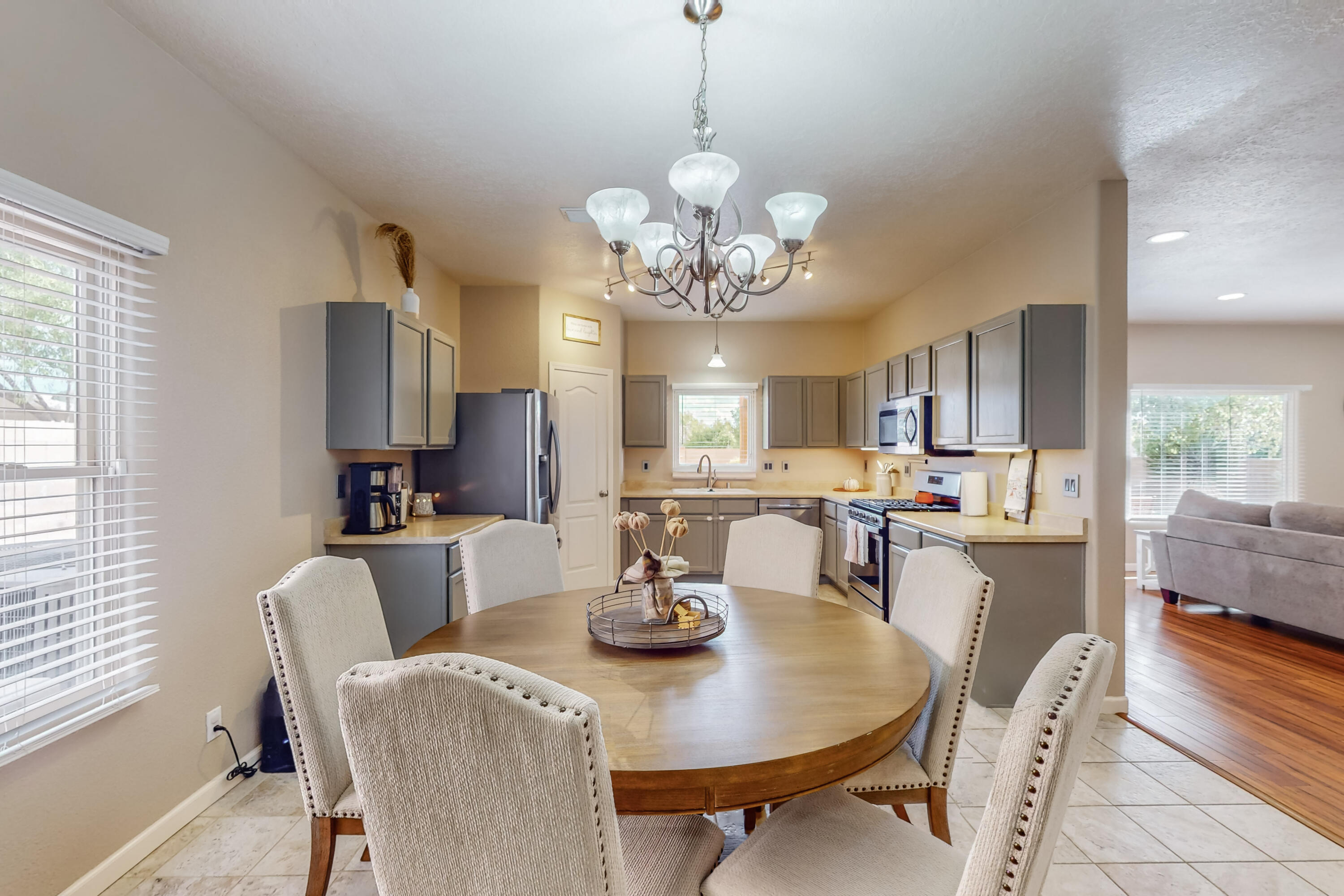 3200 San Ildefonso Loop NE