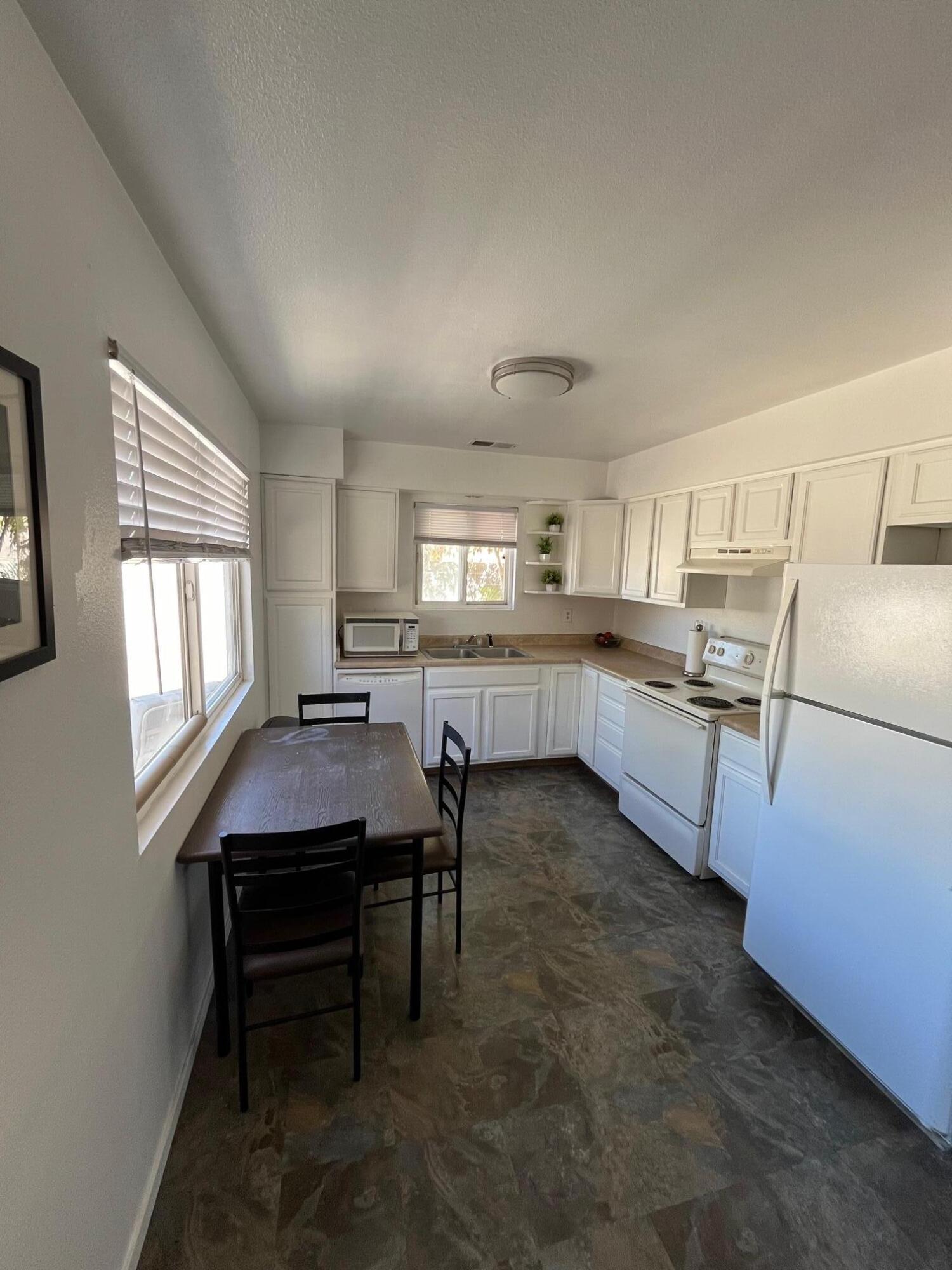 563 Star Villa Circle SE