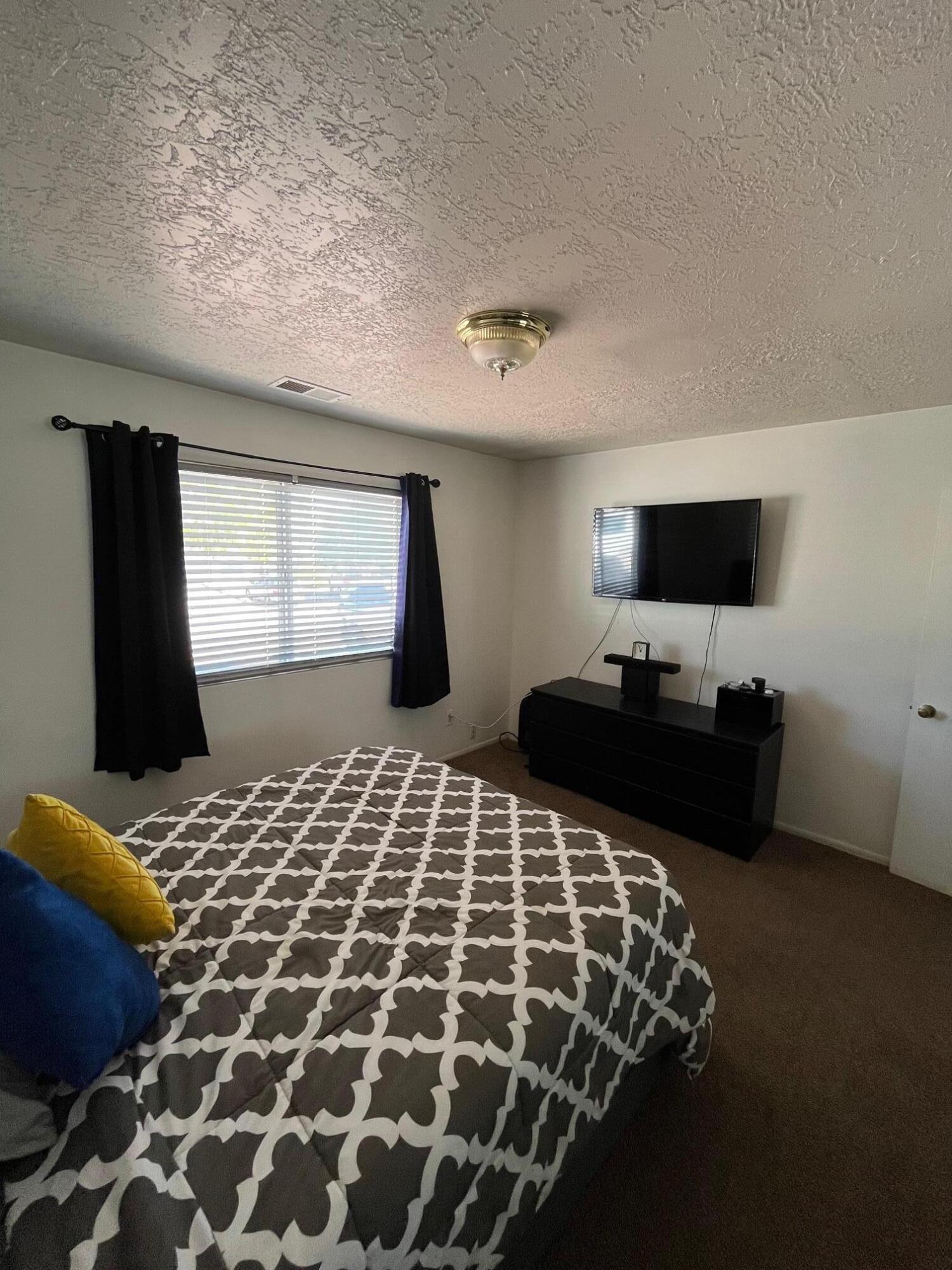 563 Star Villa Circle SE