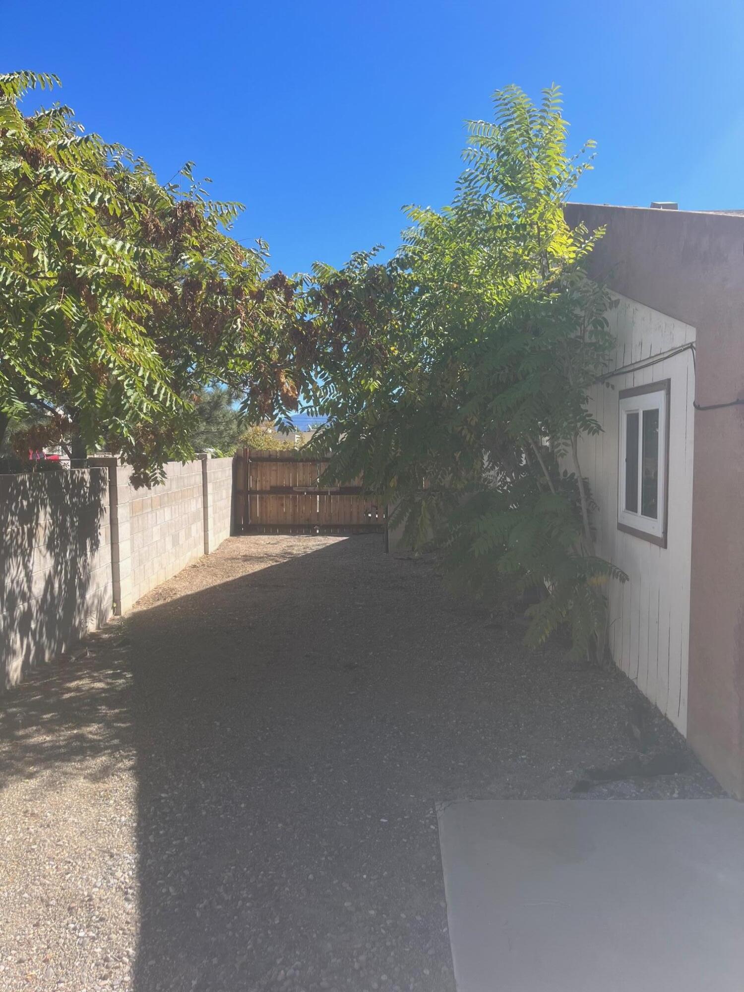 563 Star Villa Circle SE