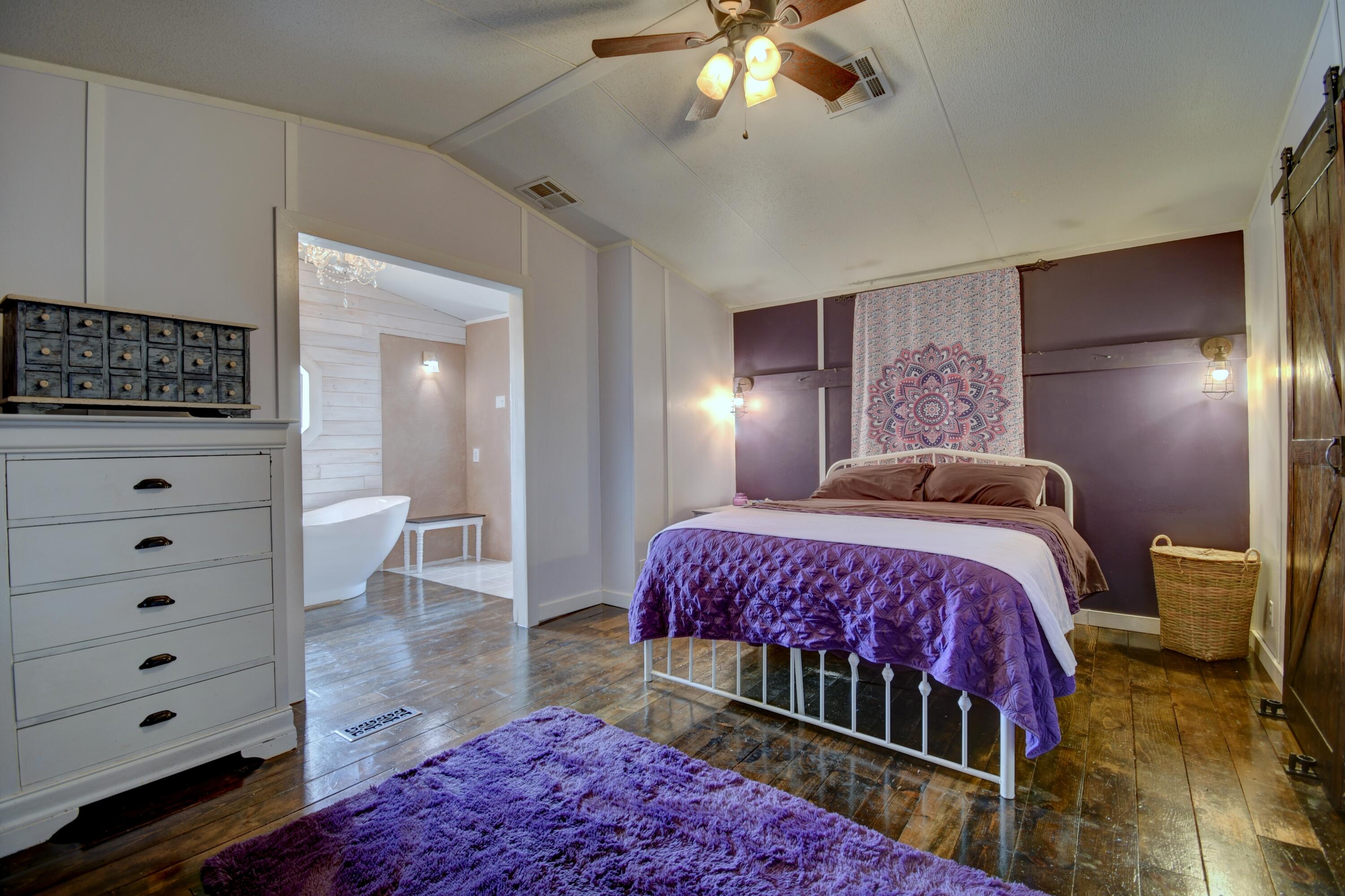 5045 Cerritos Avenue