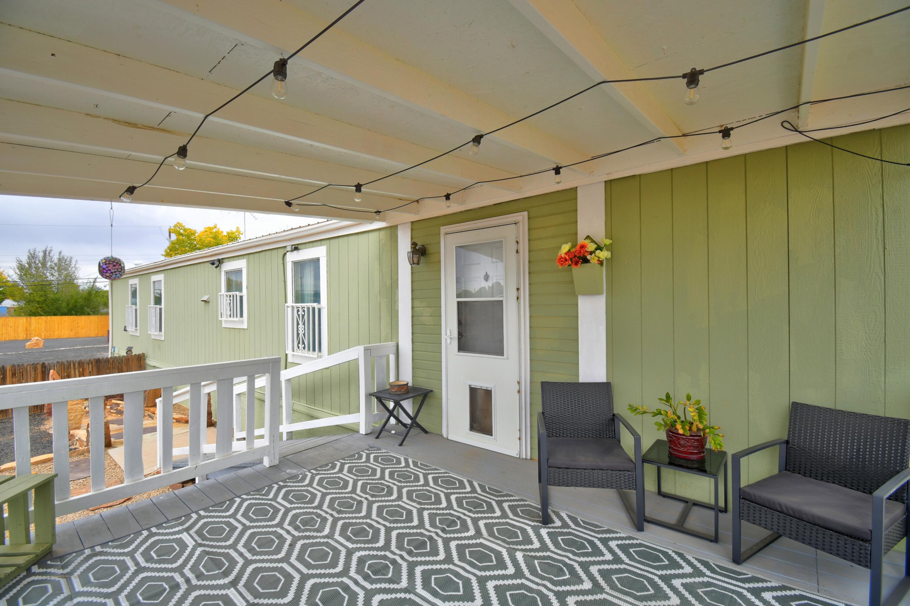 5045 Cerritos Avenue