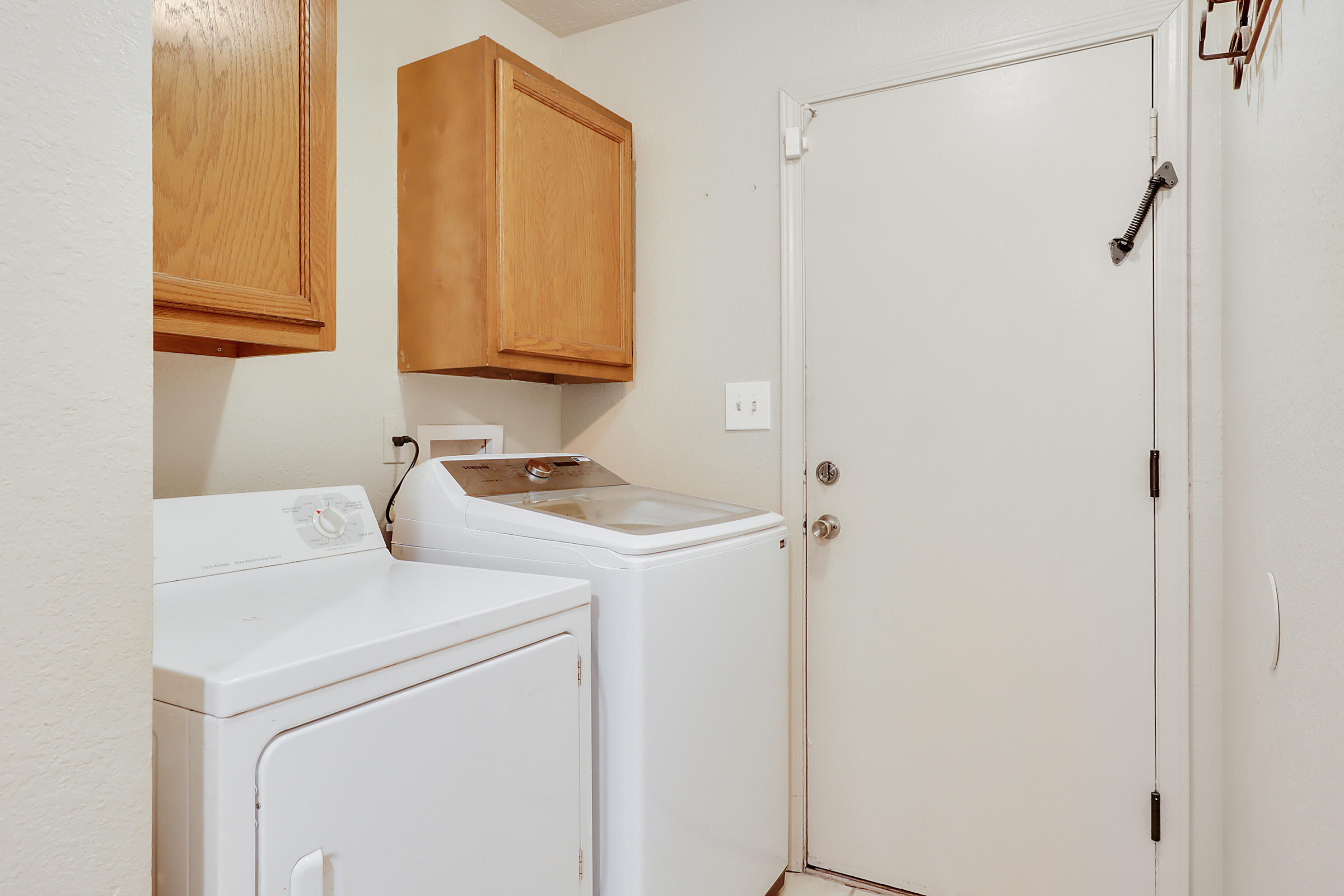 3216 Painted Rock Drive NW