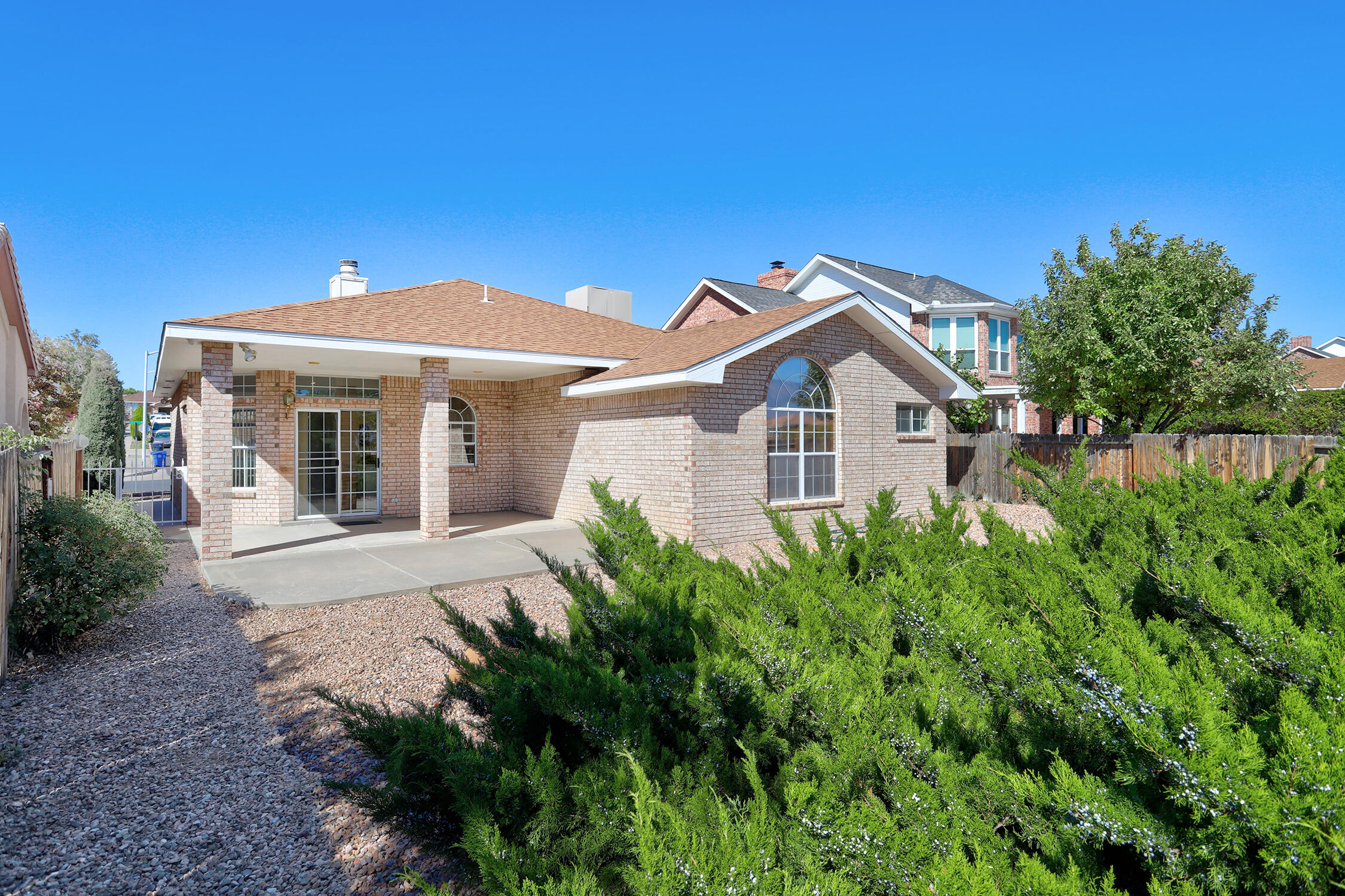 9208 Saguaro Street NW