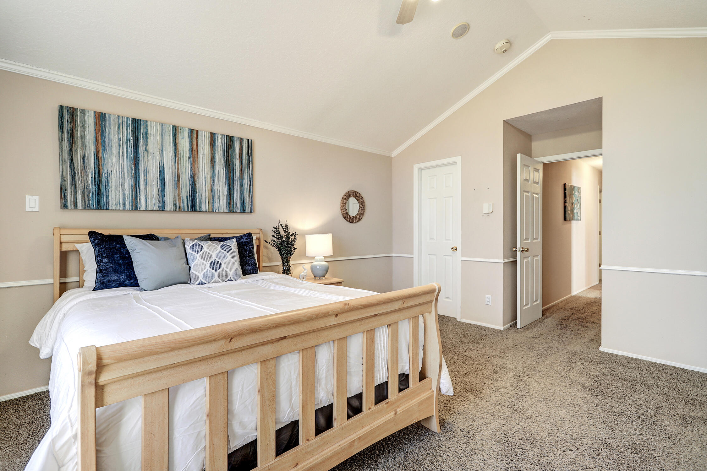 9208 Saguaro Street NW