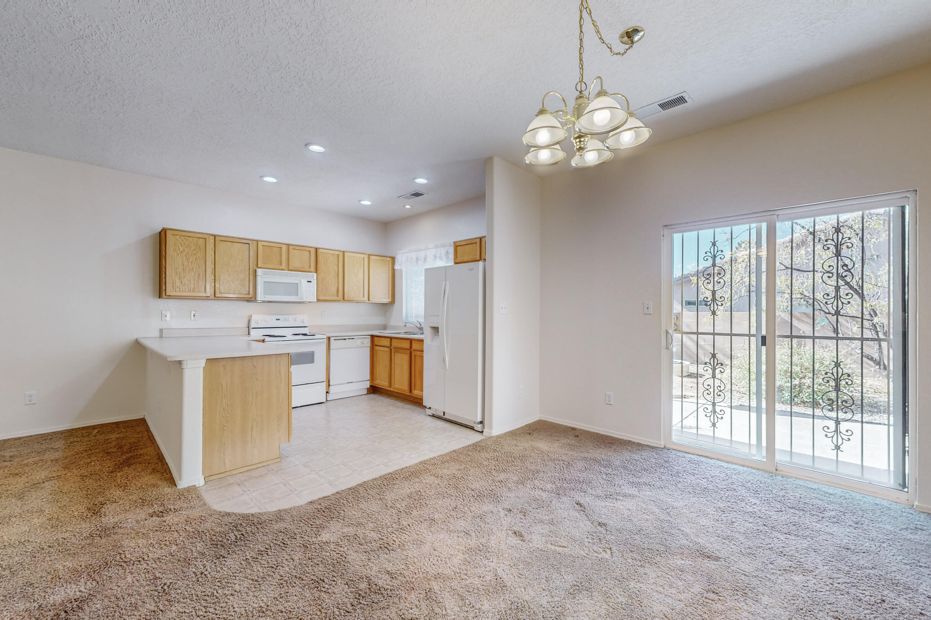 7523 Willow Run Drive NE