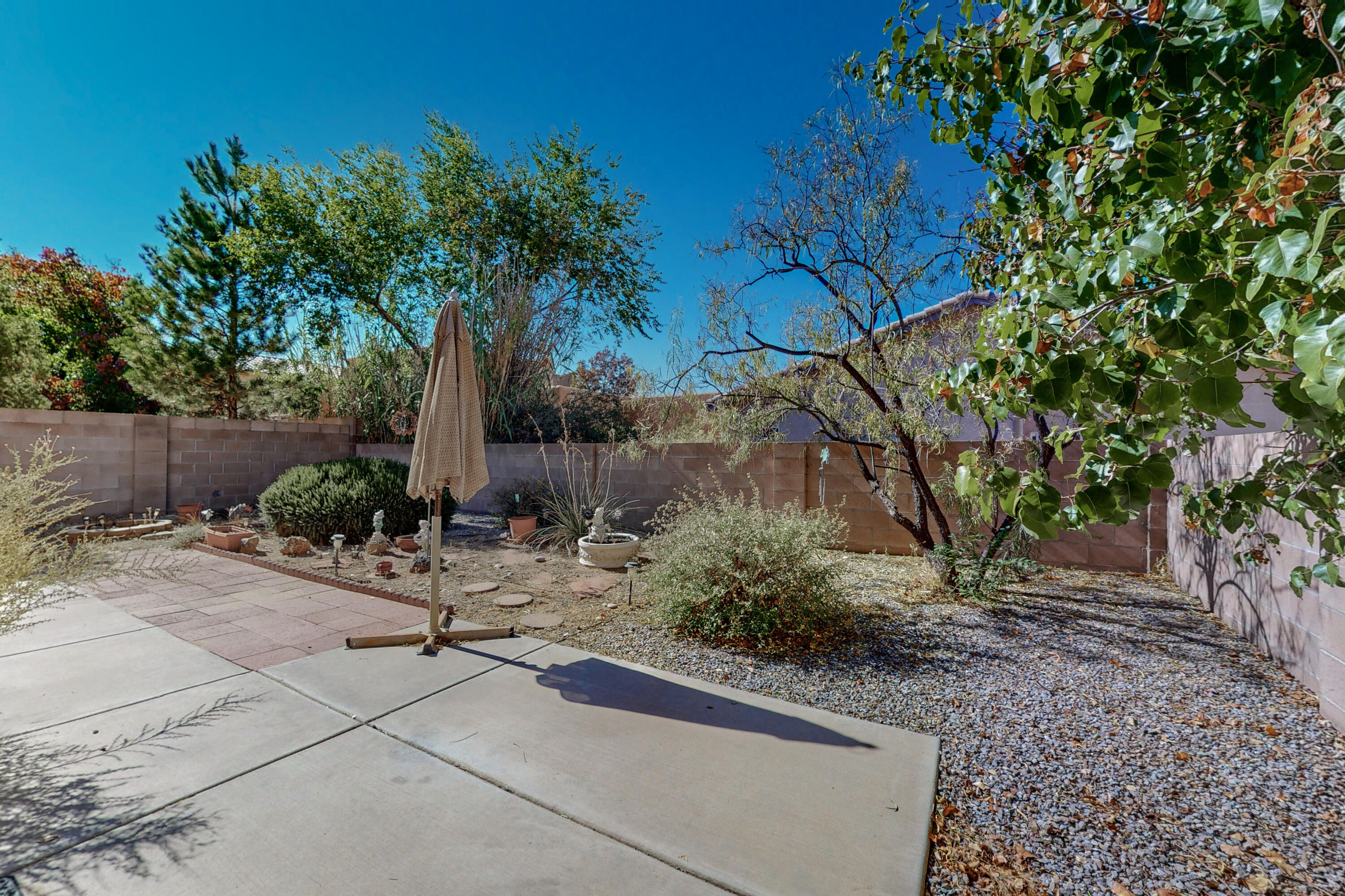 7523 Willow Run Drive NE