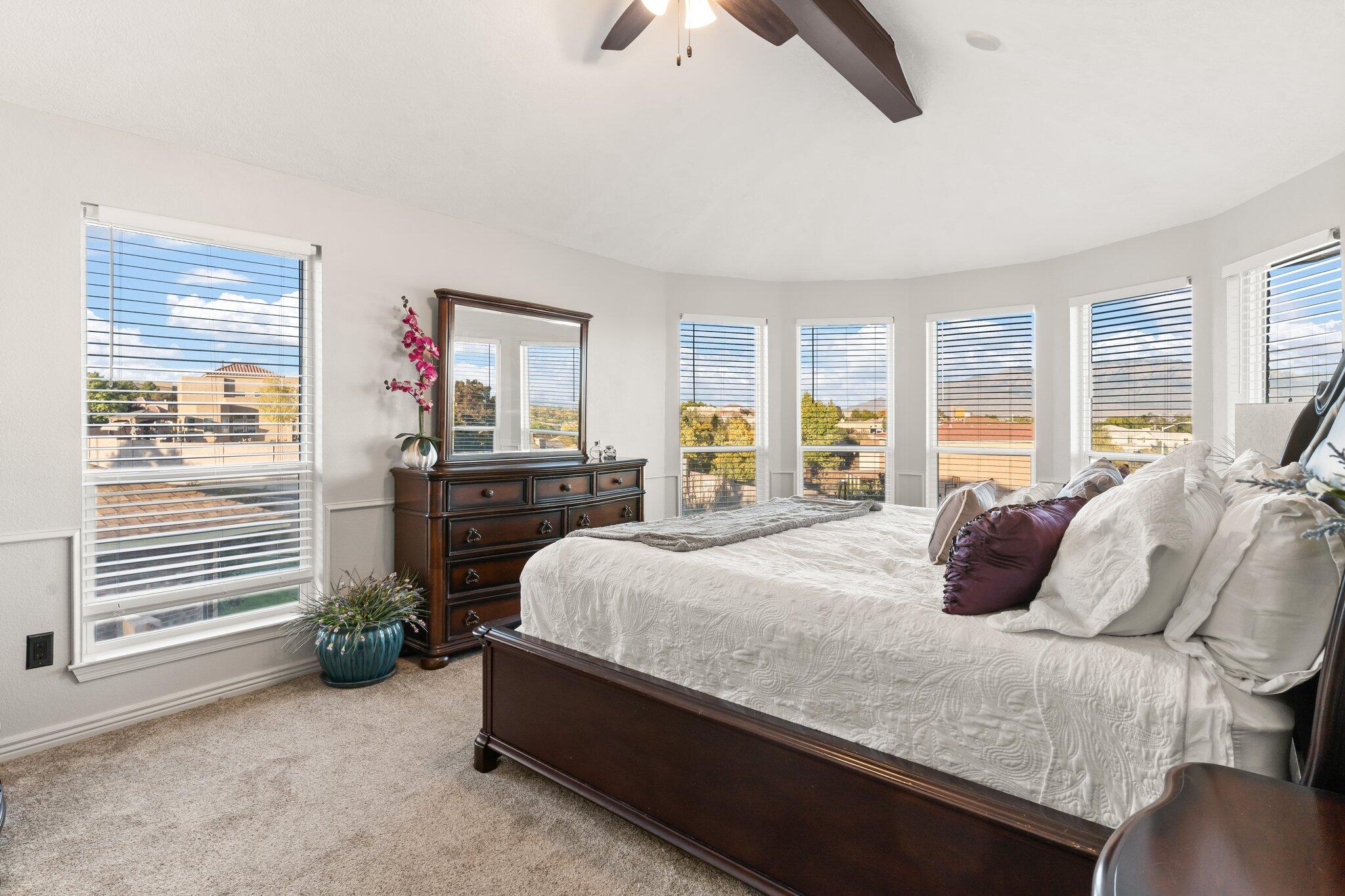 8324 Calle Primera NW