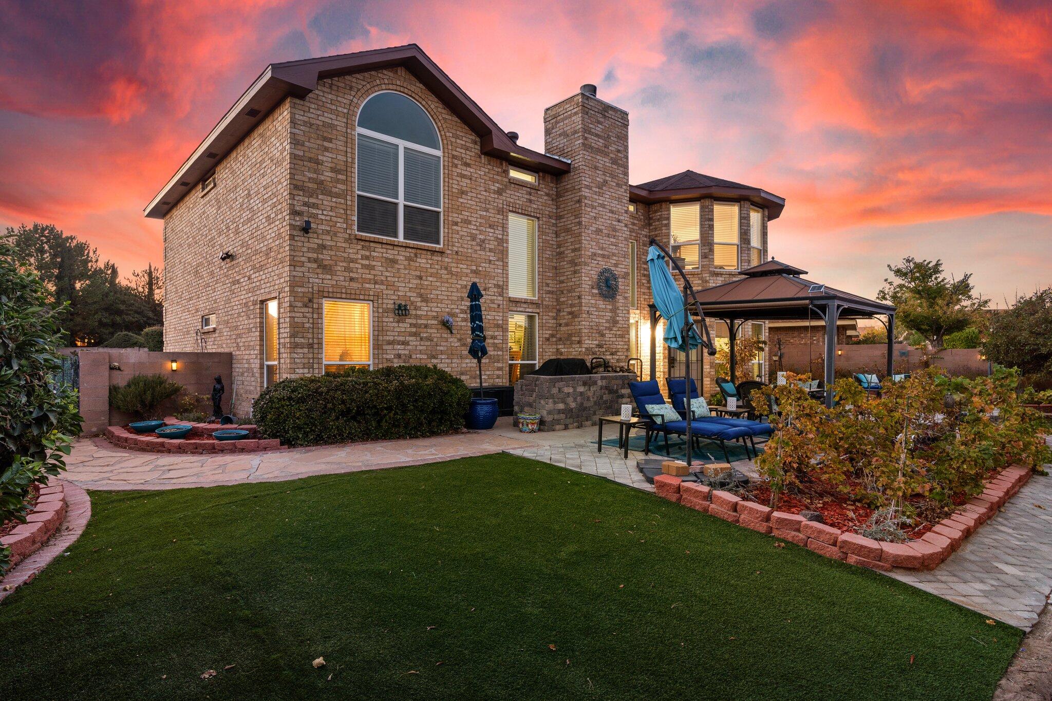 8324 Calle Primera NW