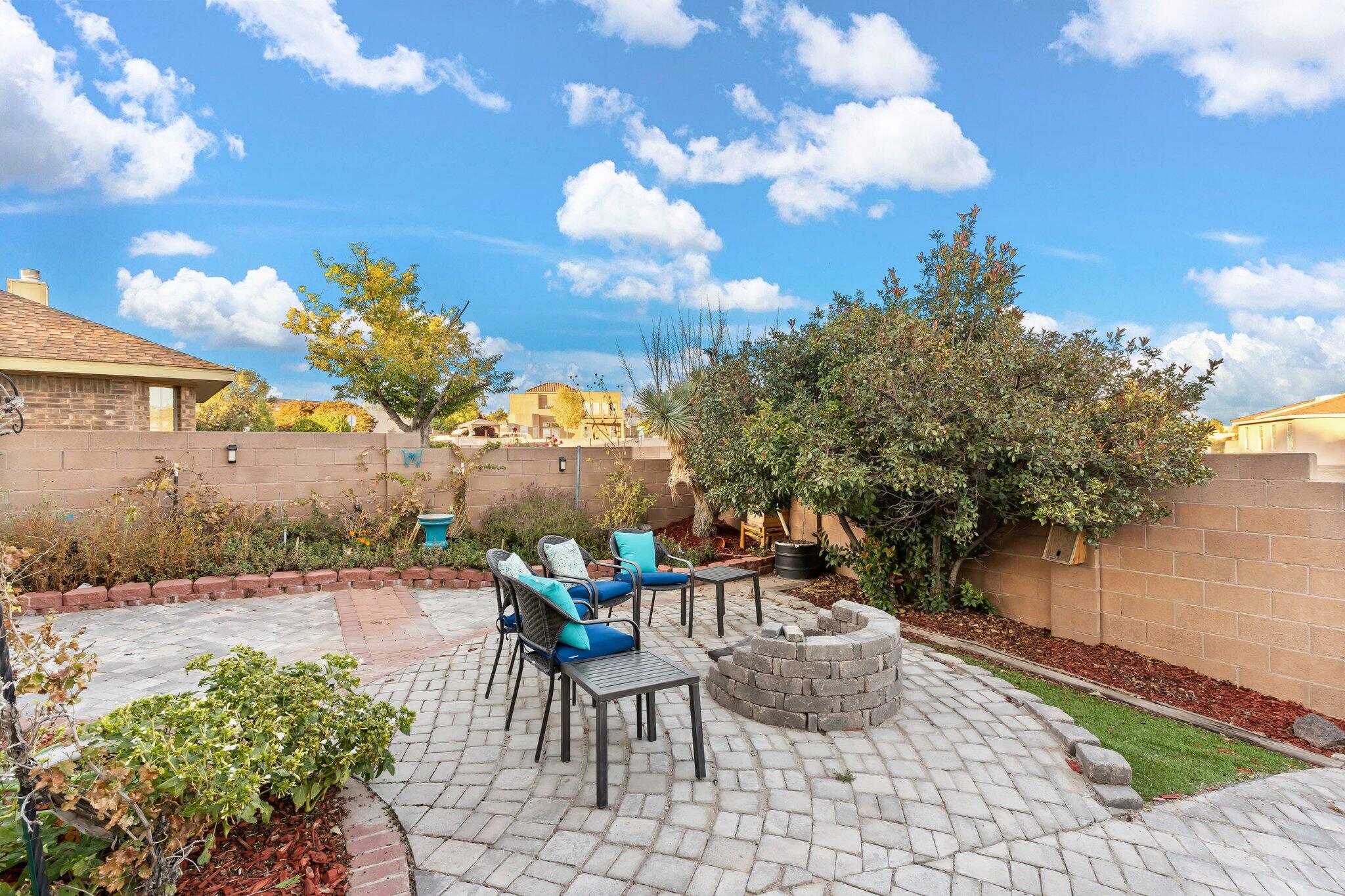 8324 Calle Primera NW