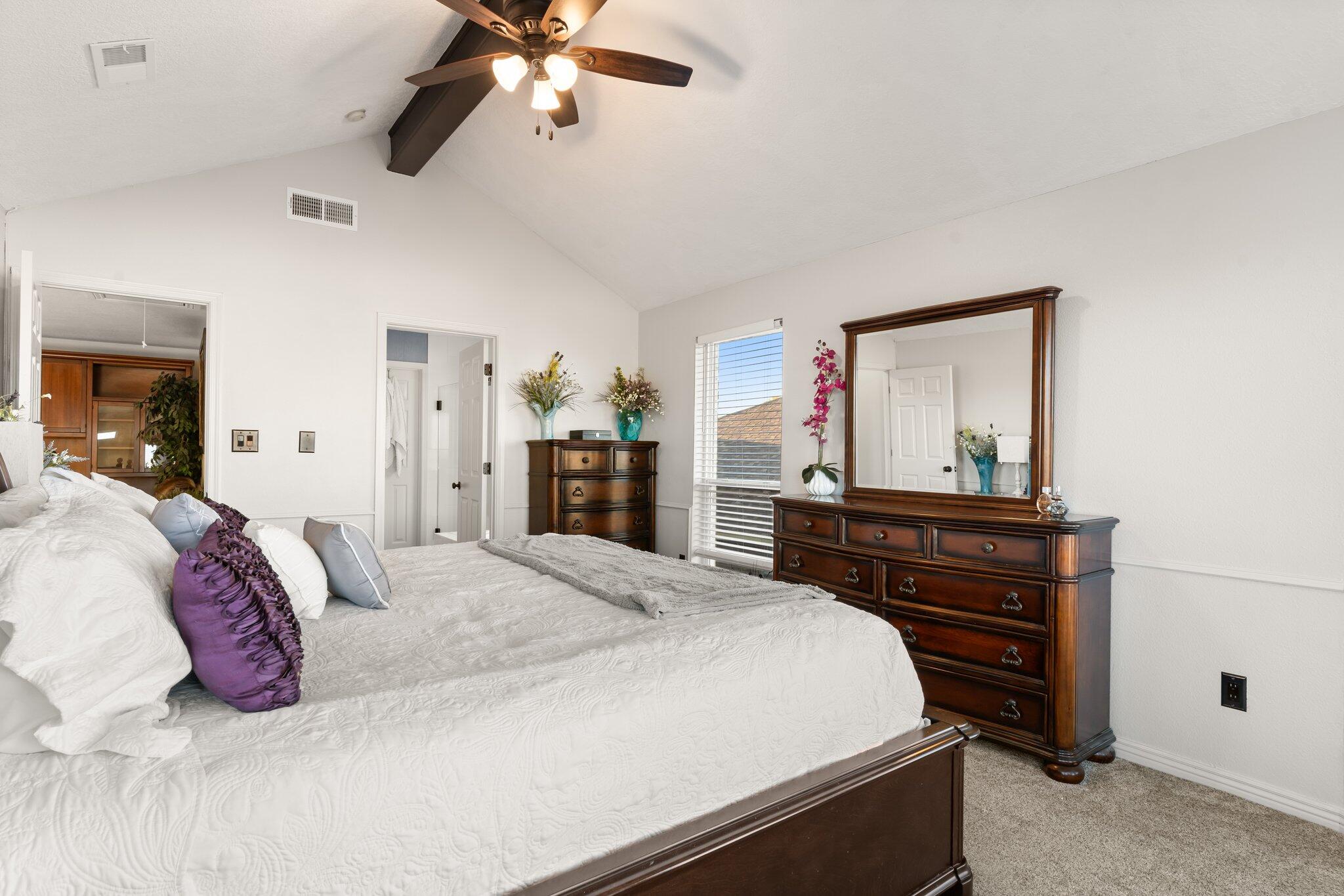 8324 Calle Primera NW