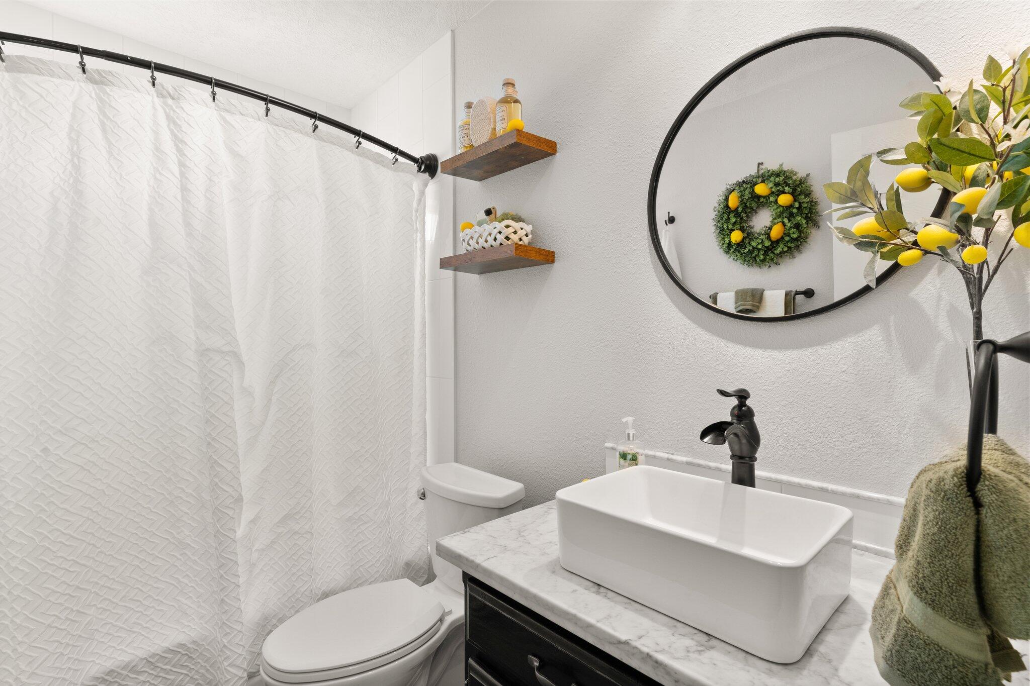 8324 Calle Primera NW