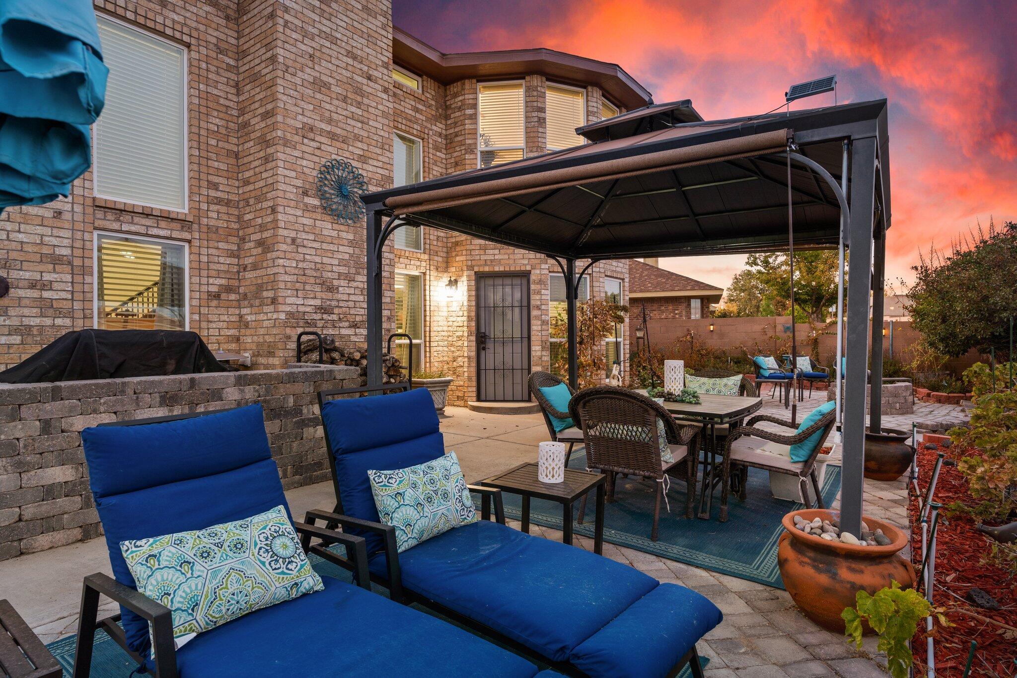 8324 Calle Primera NW