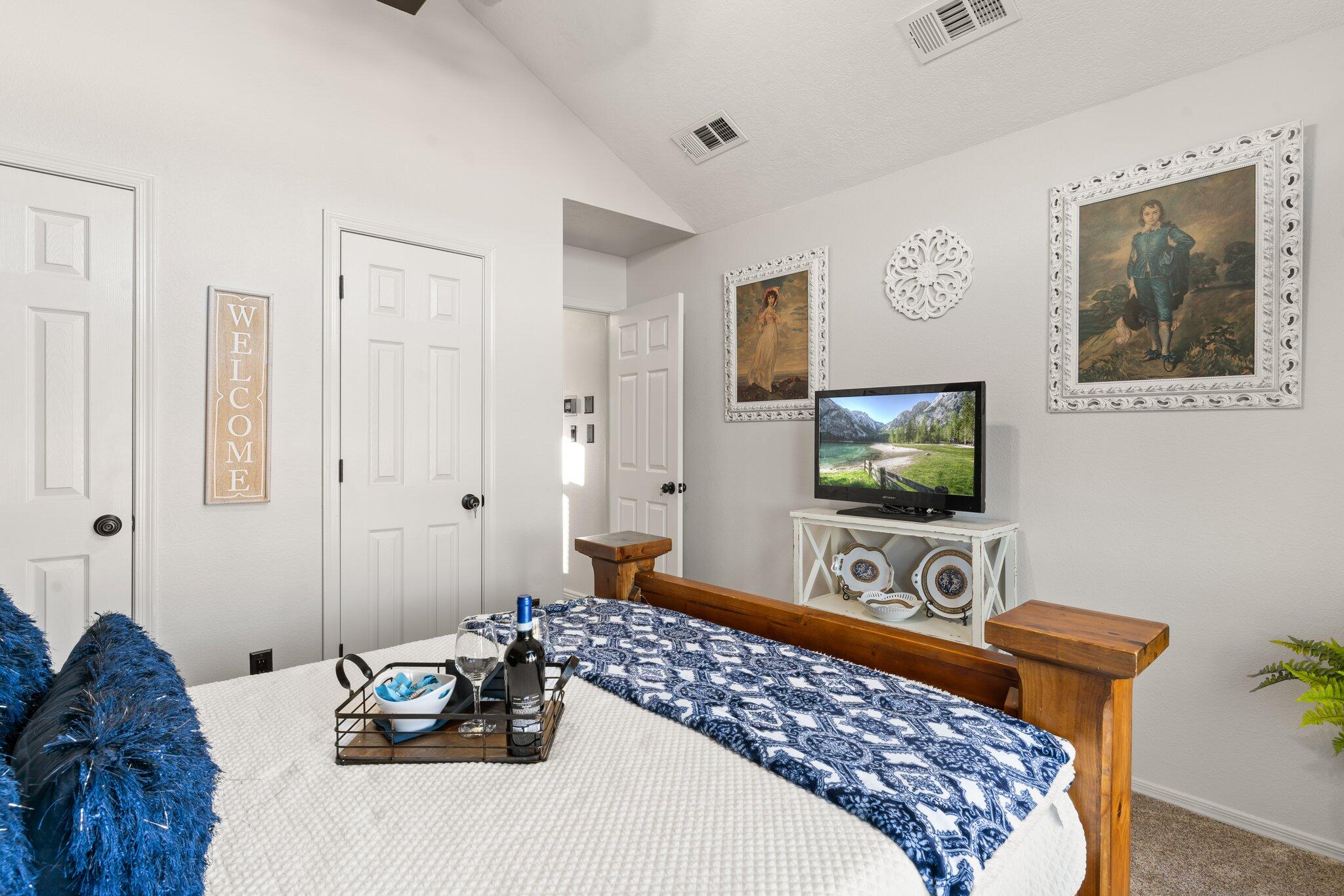 8324 Calle Primera NW