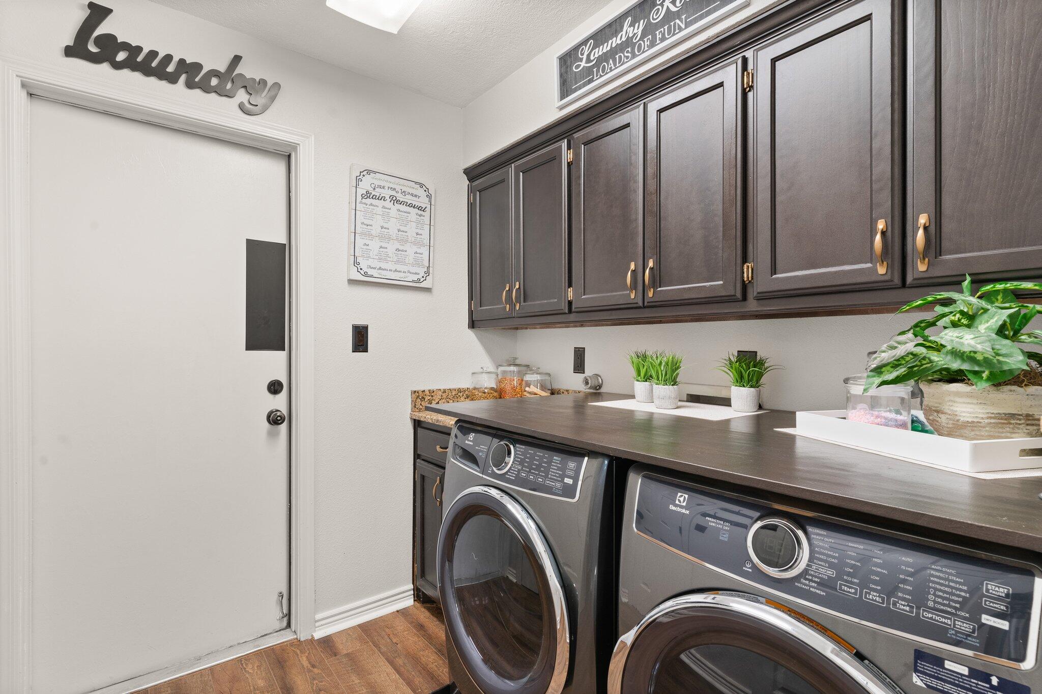 8324 Calle Primera NW