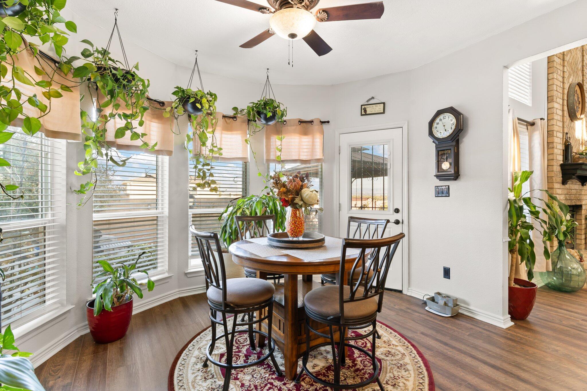 8324 Calle Primera NW