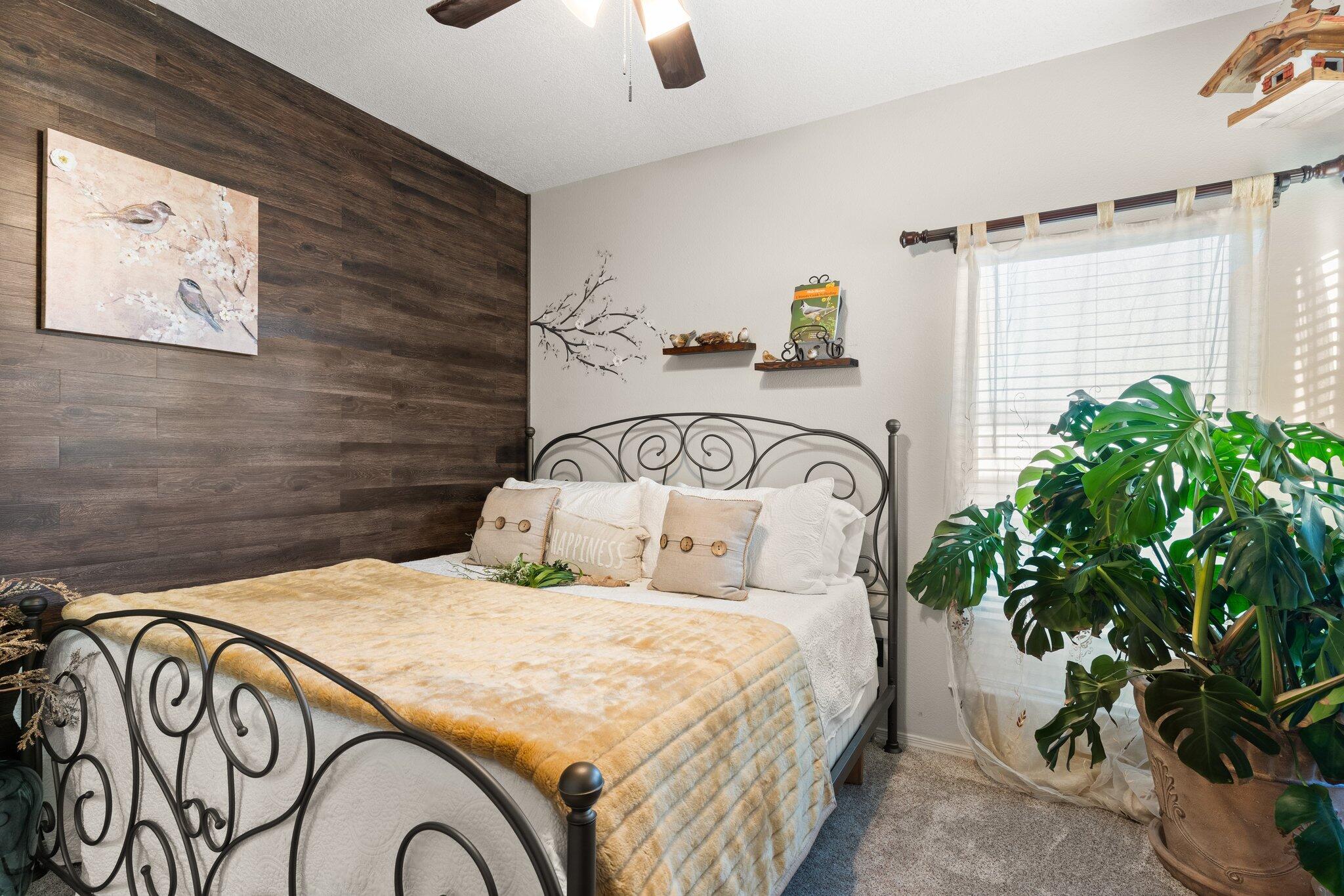 8324 Calle Primera NW