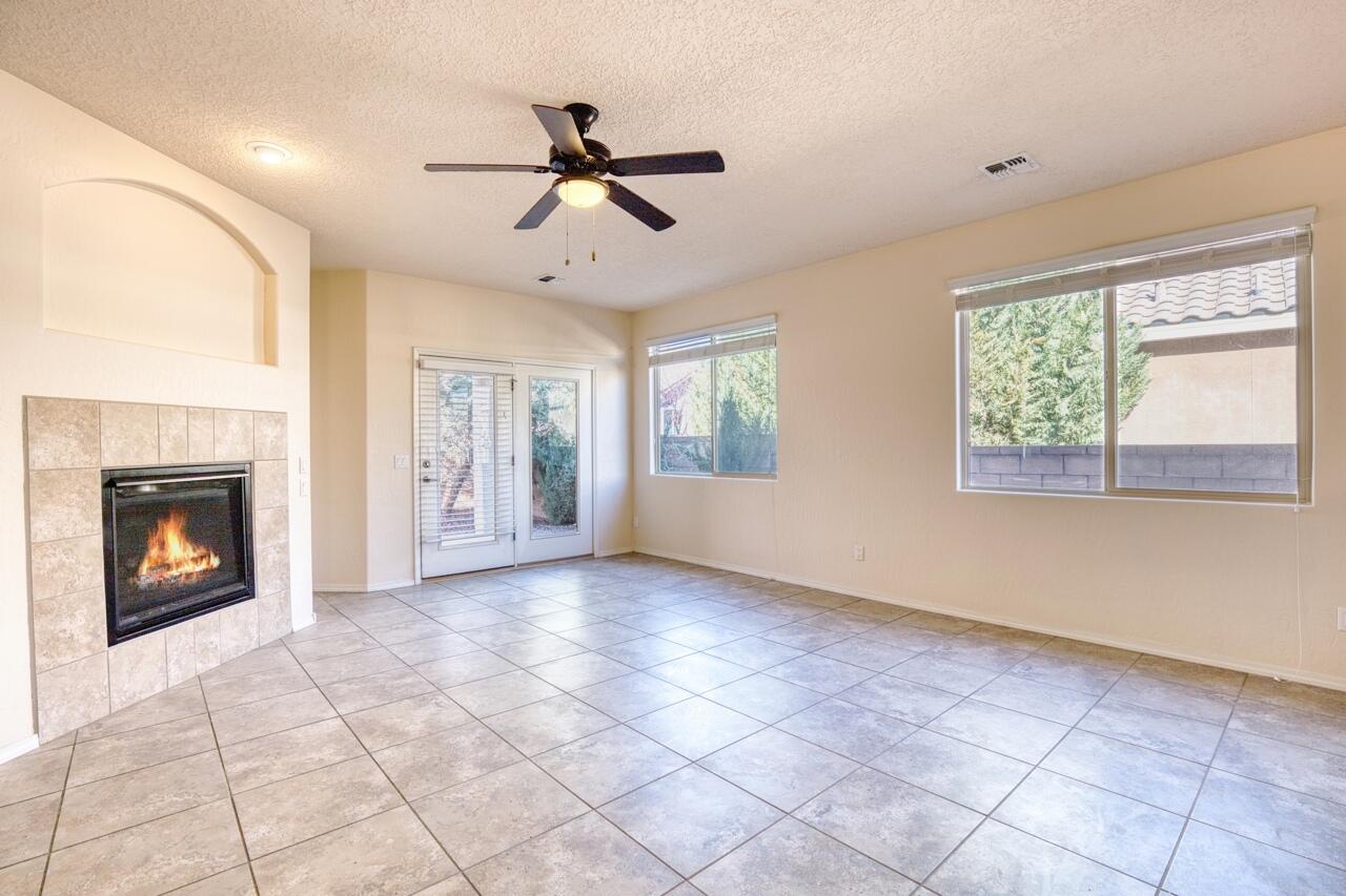 863 Golden Yarrow Trail