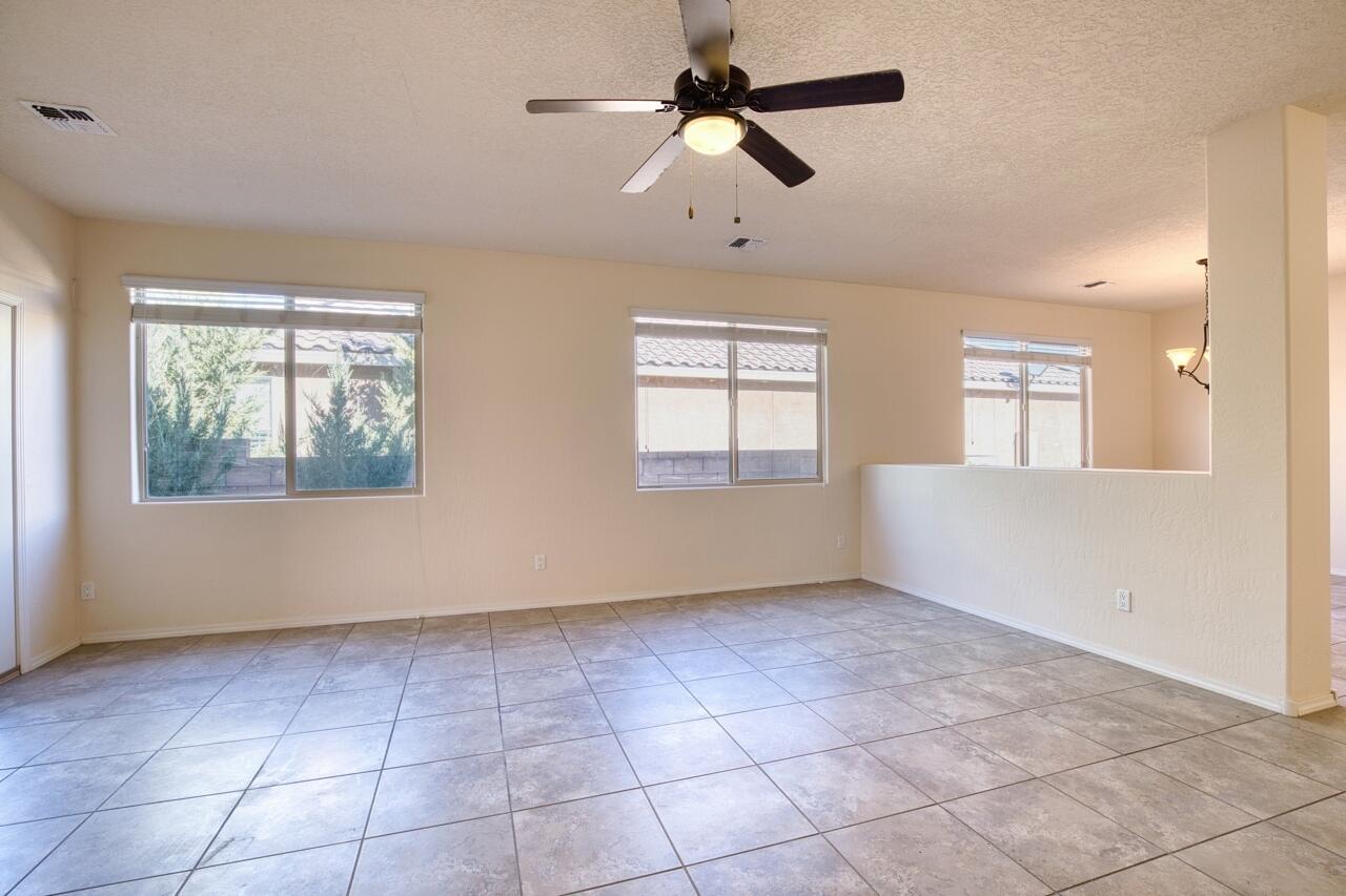 863 Golden Yarrow Trail