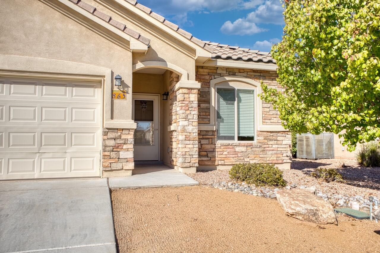 863 Golden Yarrow Trail