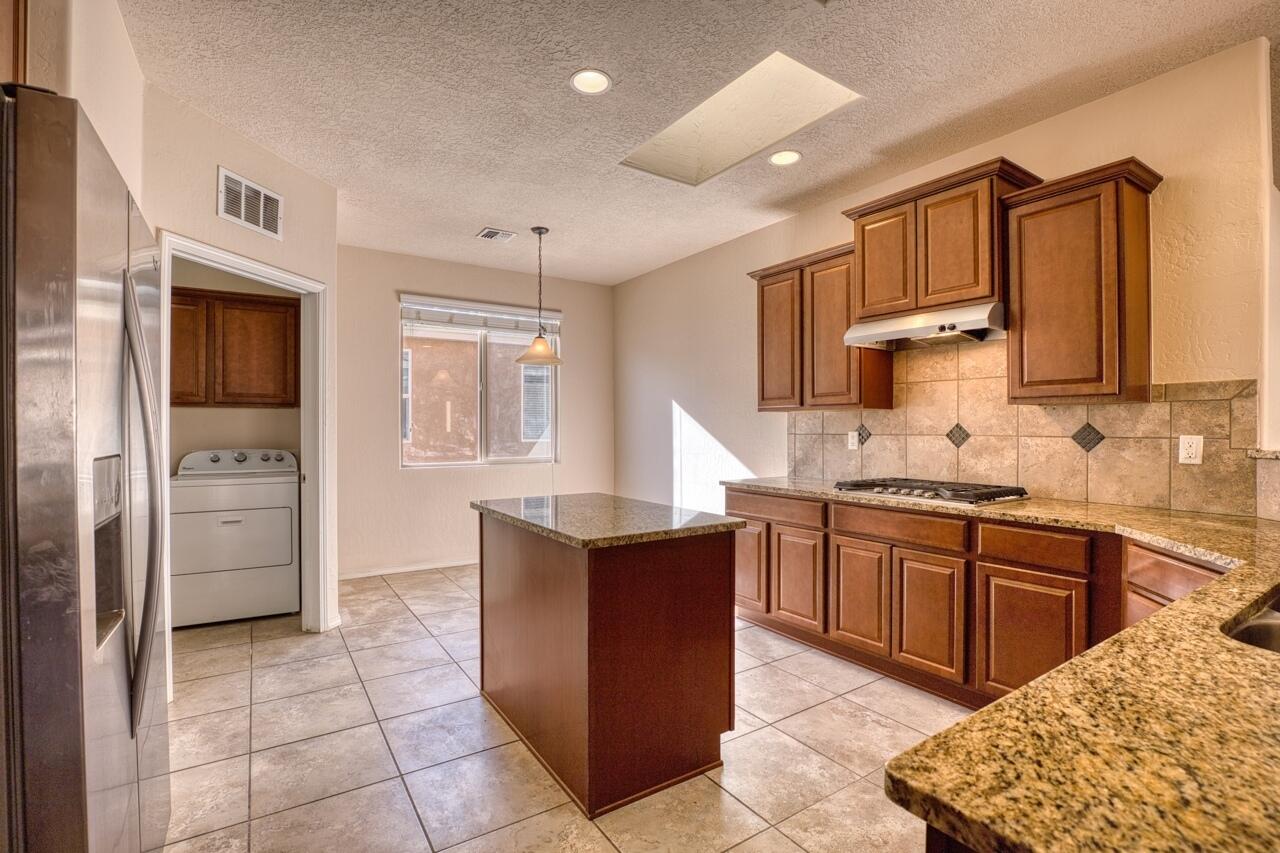 863 Golden Yarrow Trail