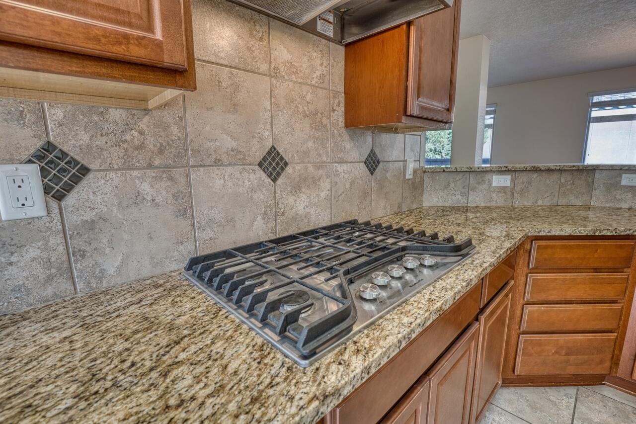 863 Golden Yarrow Trail