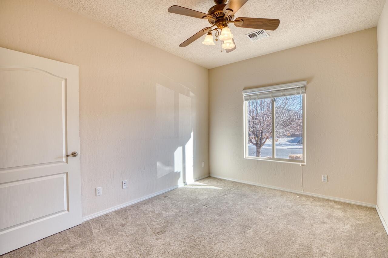 863 Golden Yarrow Trail