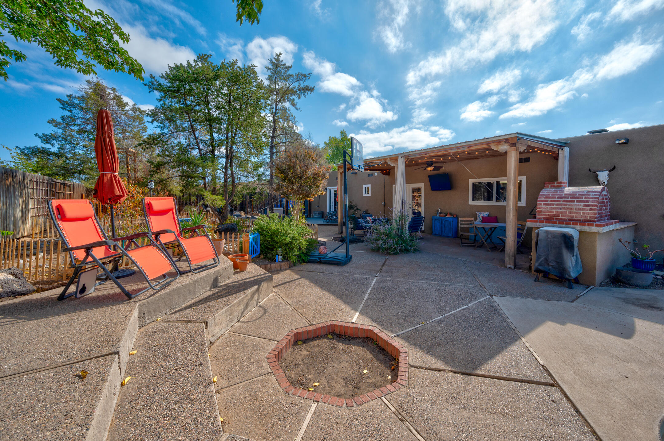 911 Palmas Altas Drive SE