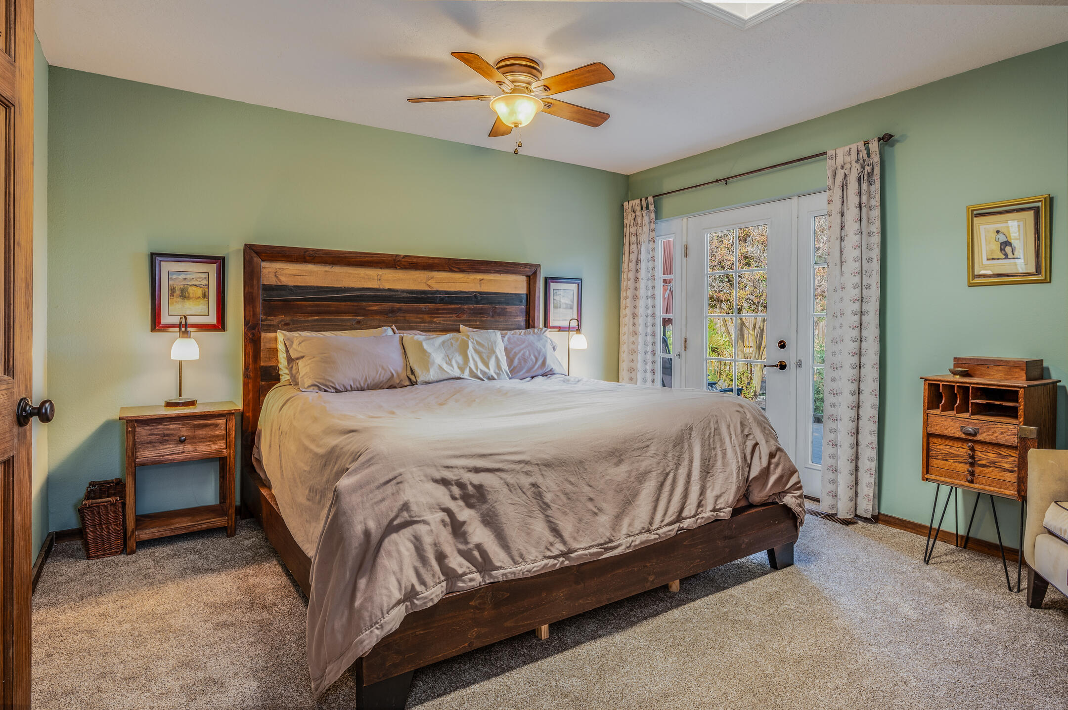 911 Palmas Altas Drive SE