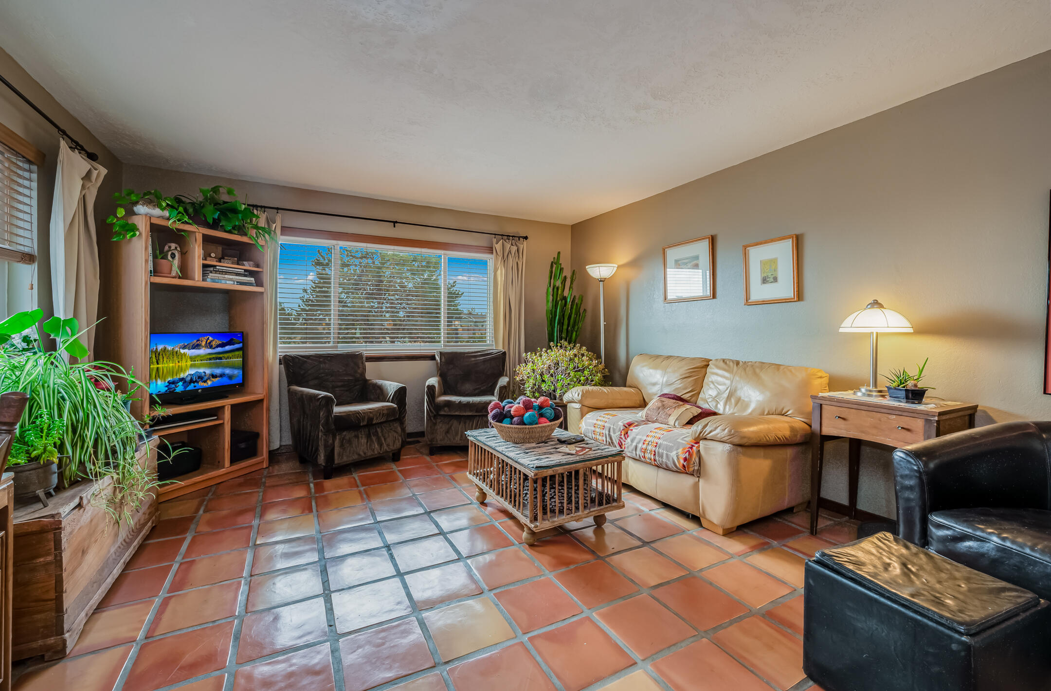 911 Palmas Altas Drive SE