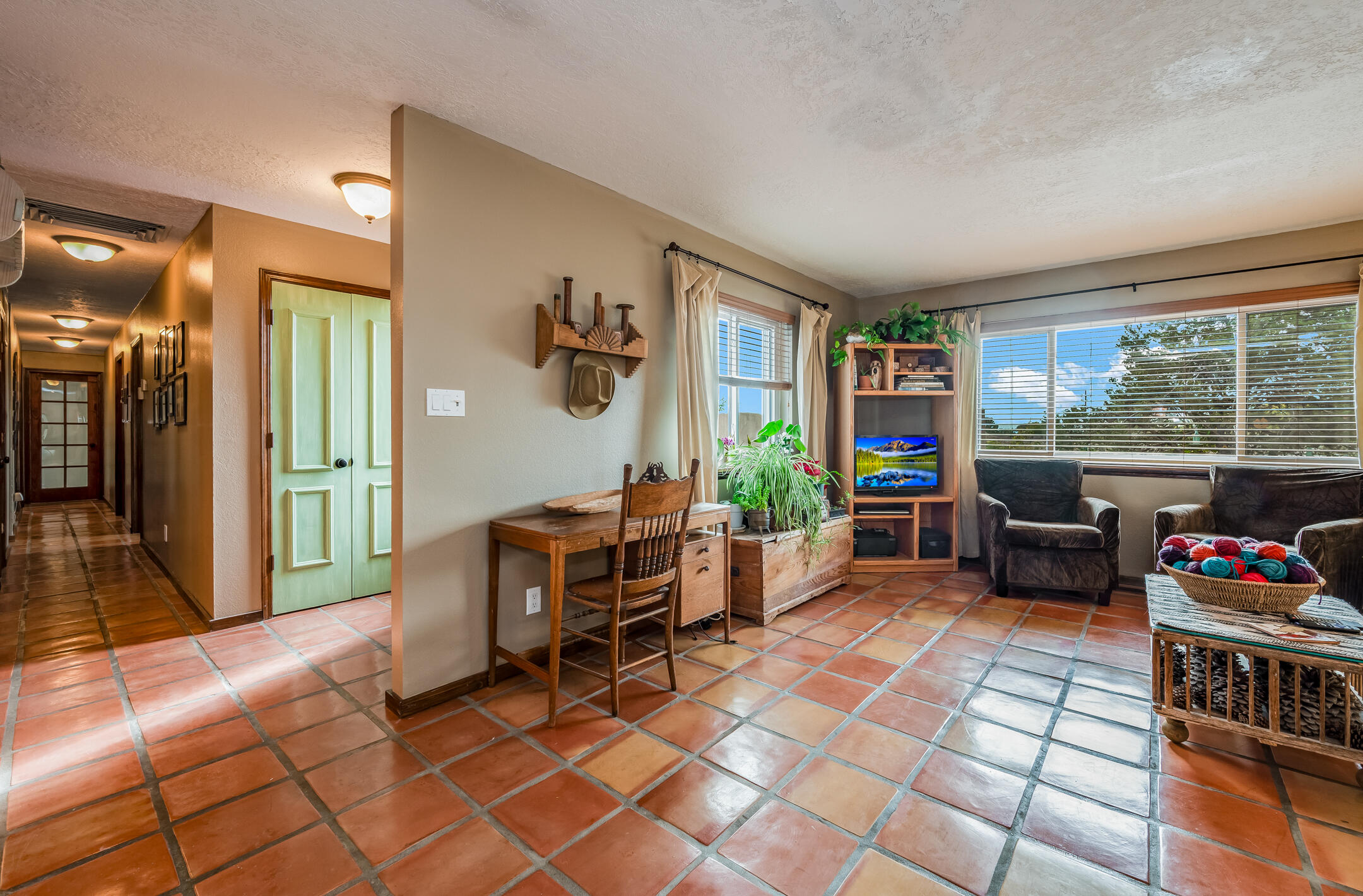 911 Palmas Altas Drive SE