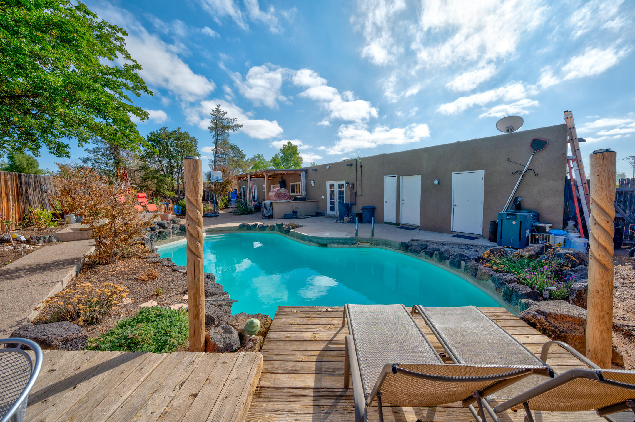 911 Palmas Altas Drive SE