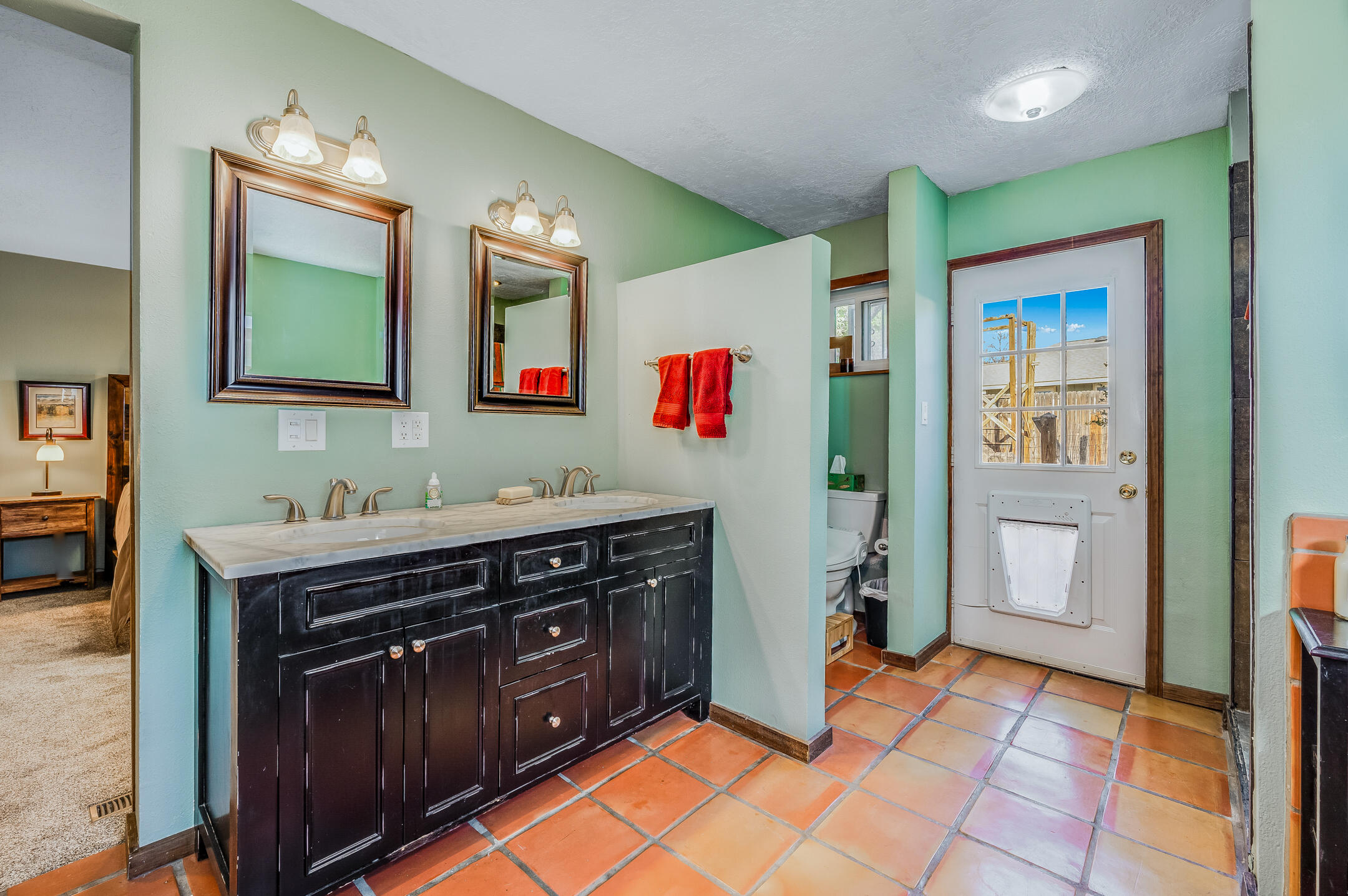 911 Palmas Altas Drive SE