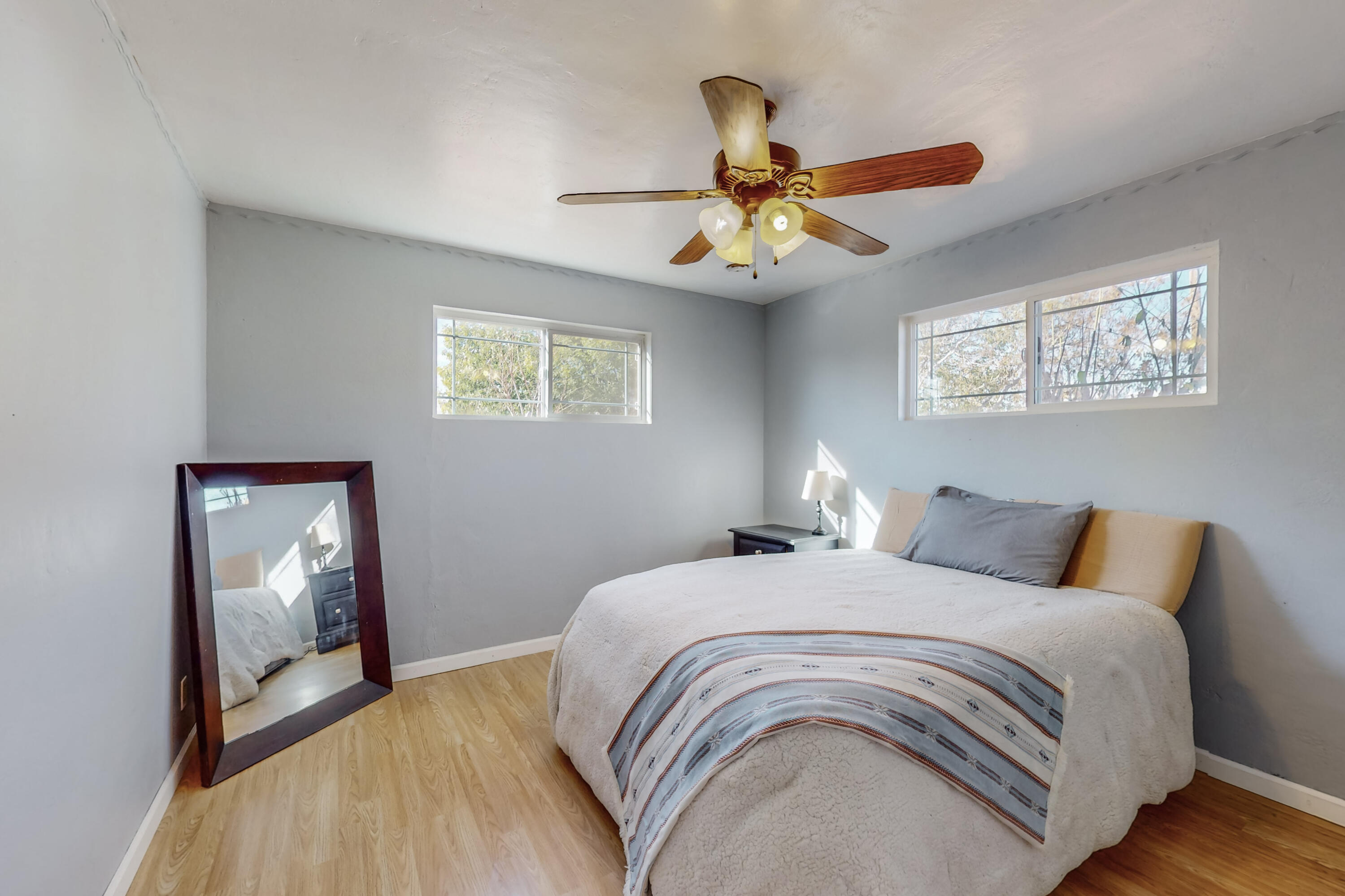 9017 Phoenix Avenue NE