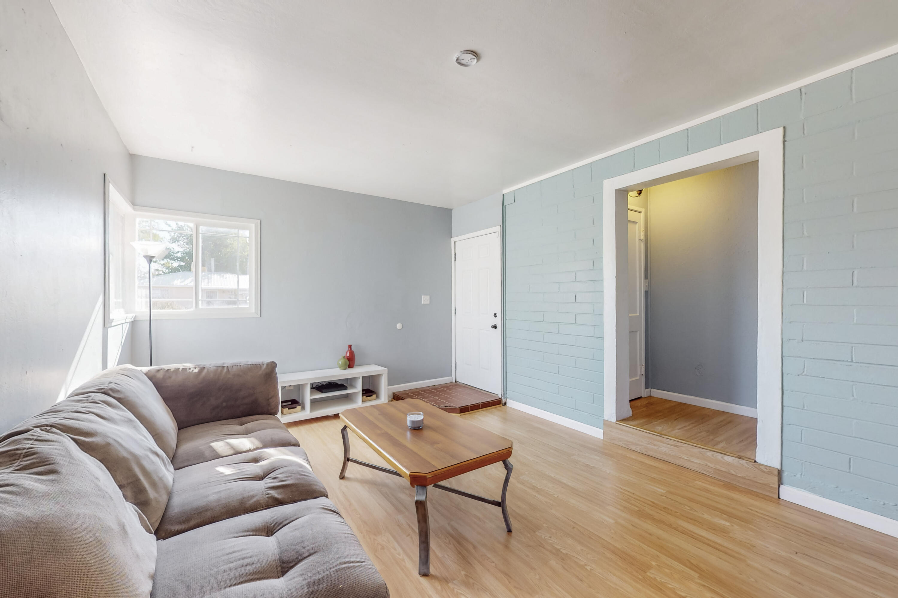 9017 Phoenix Avenue NE