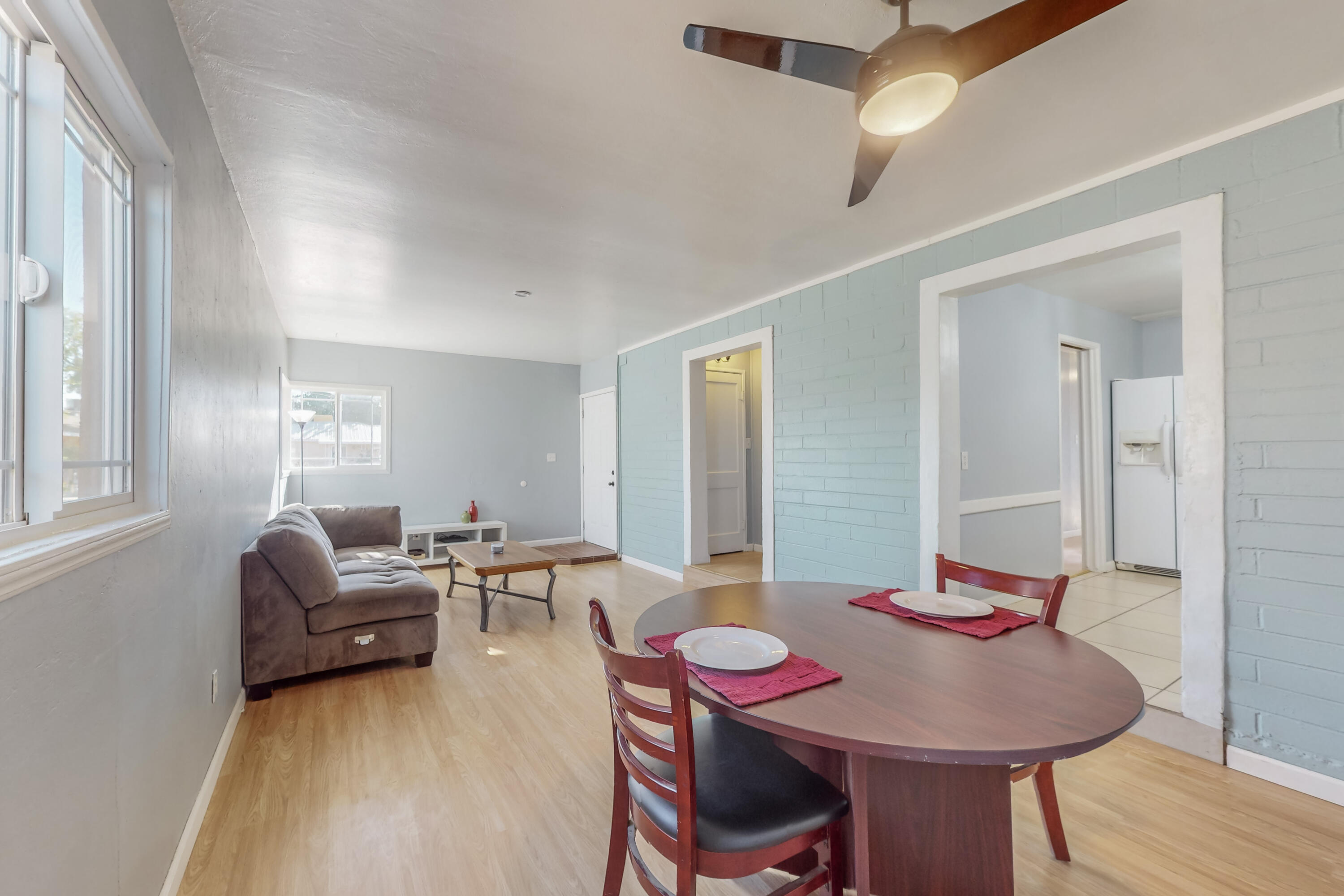 9017 Phoenix Avenue NE