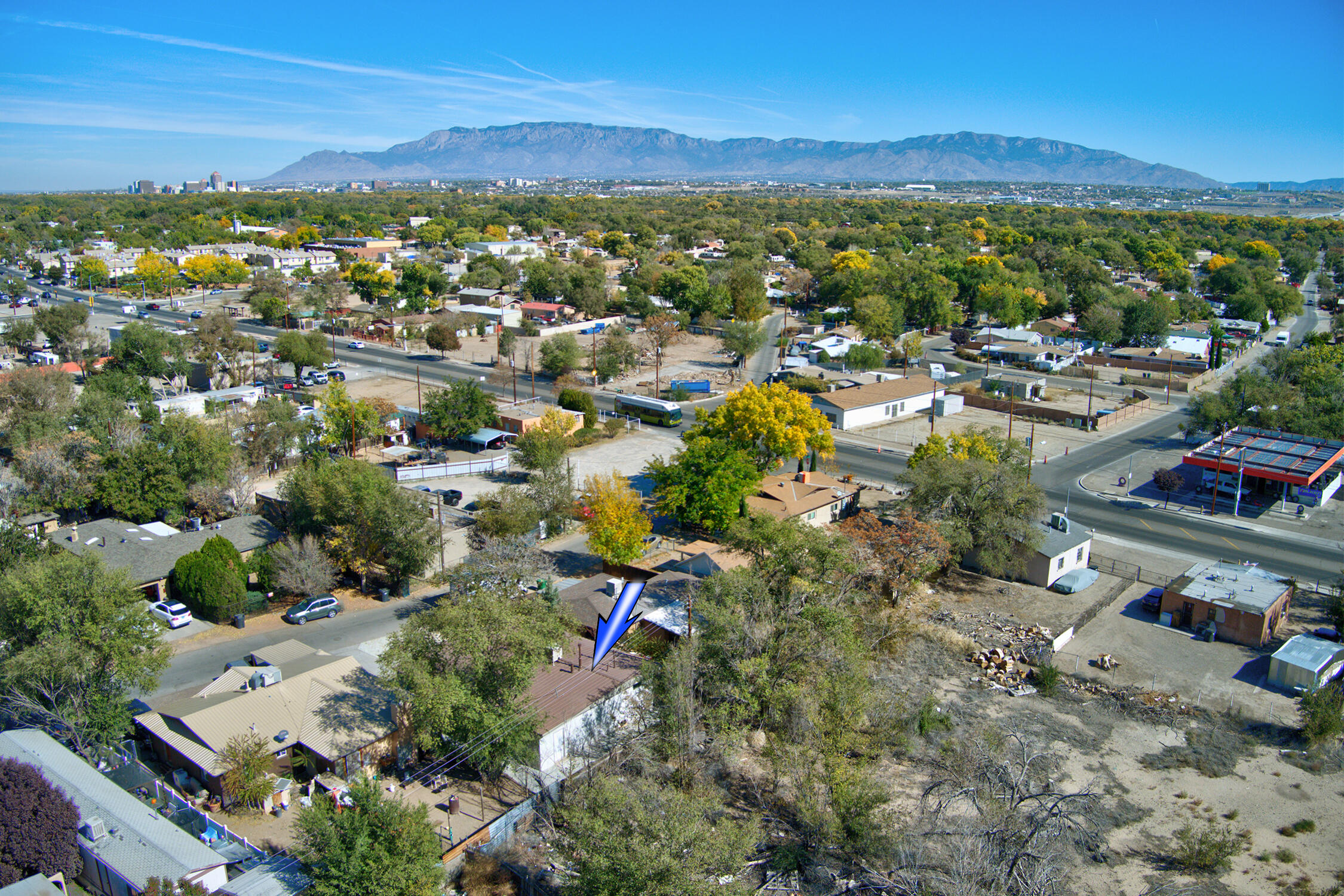 1907 Isleta Boulevard SW 6