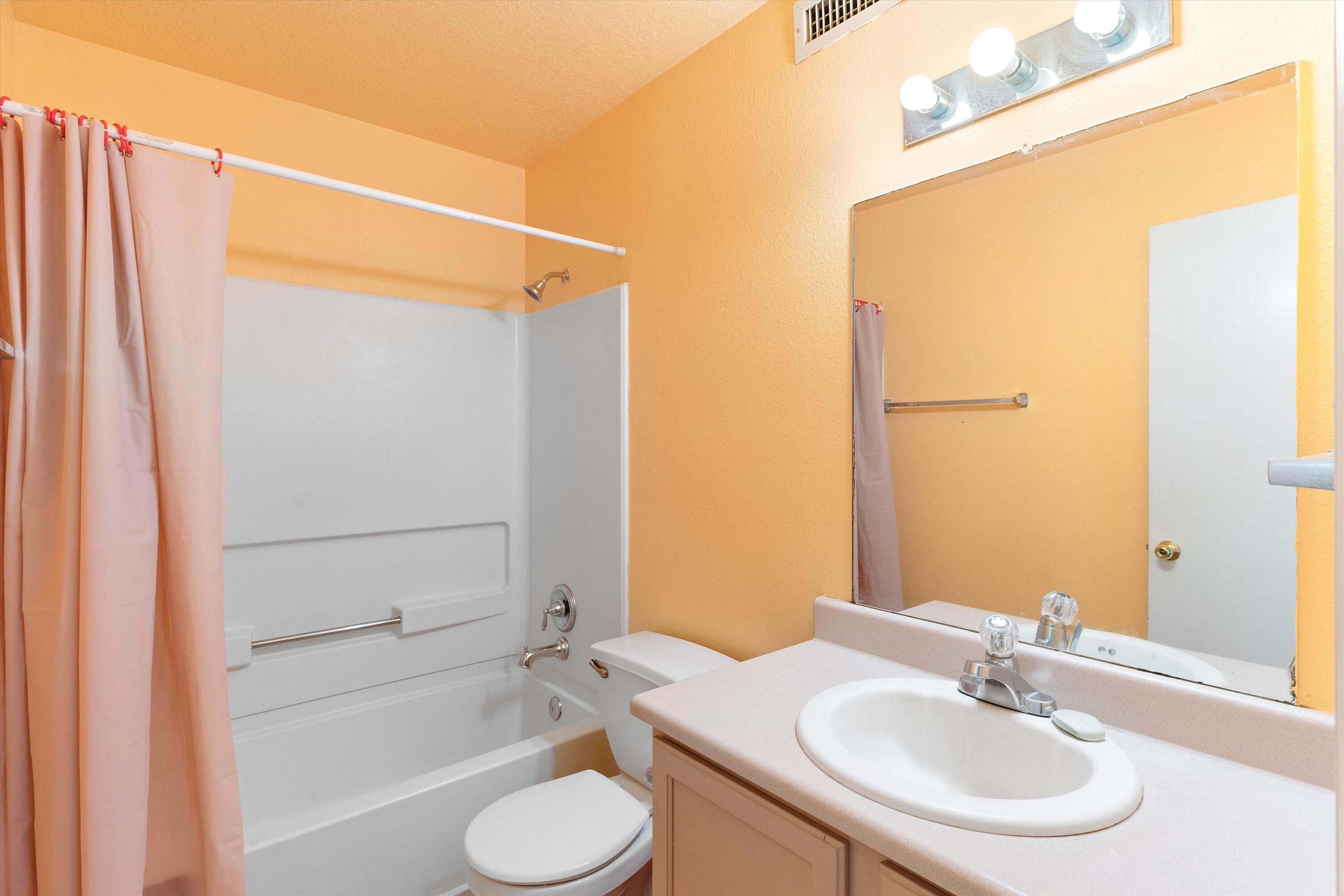 9023 Anacapa Avenue NW