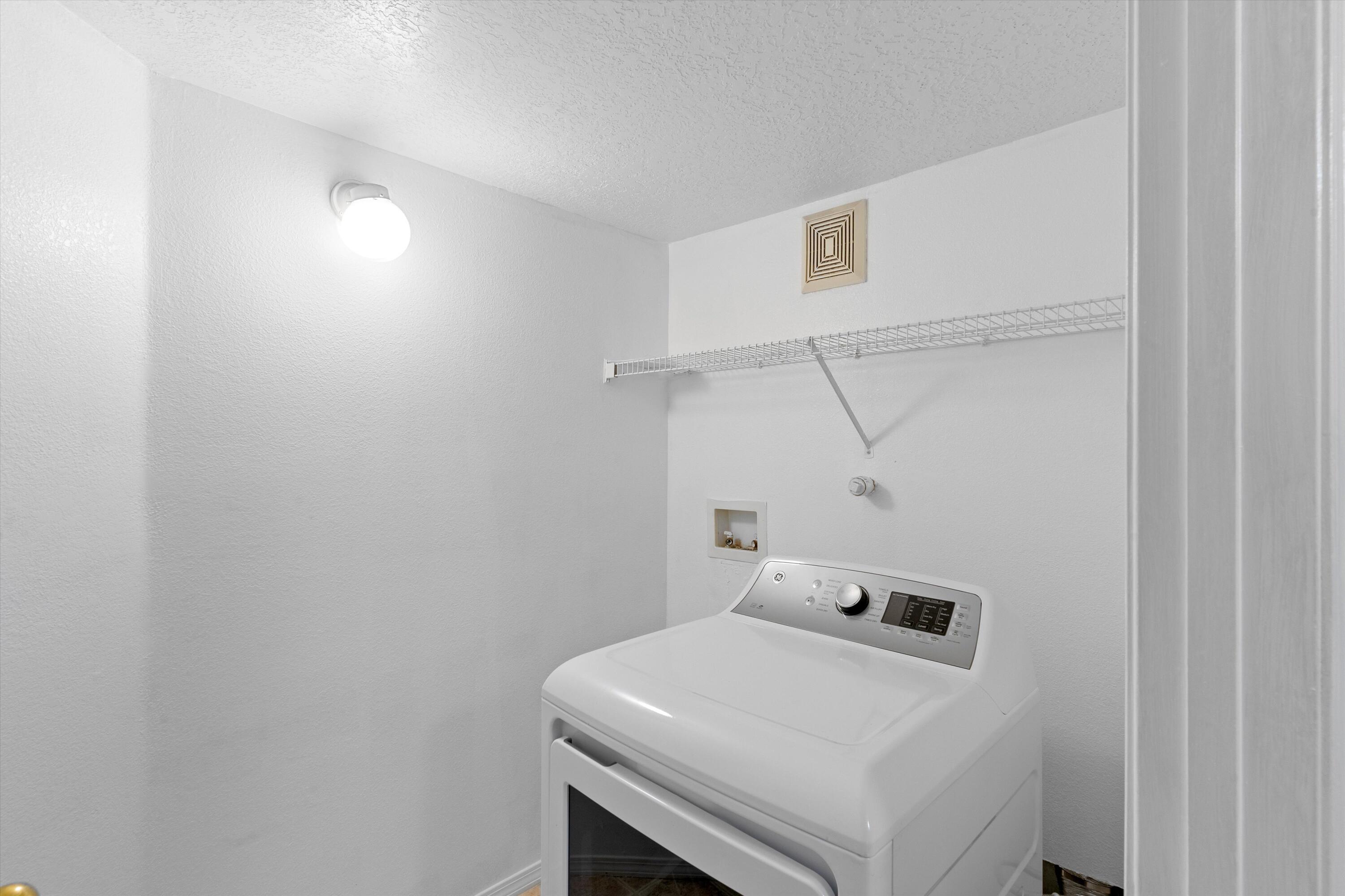 9023 Anacapa Avenue NW