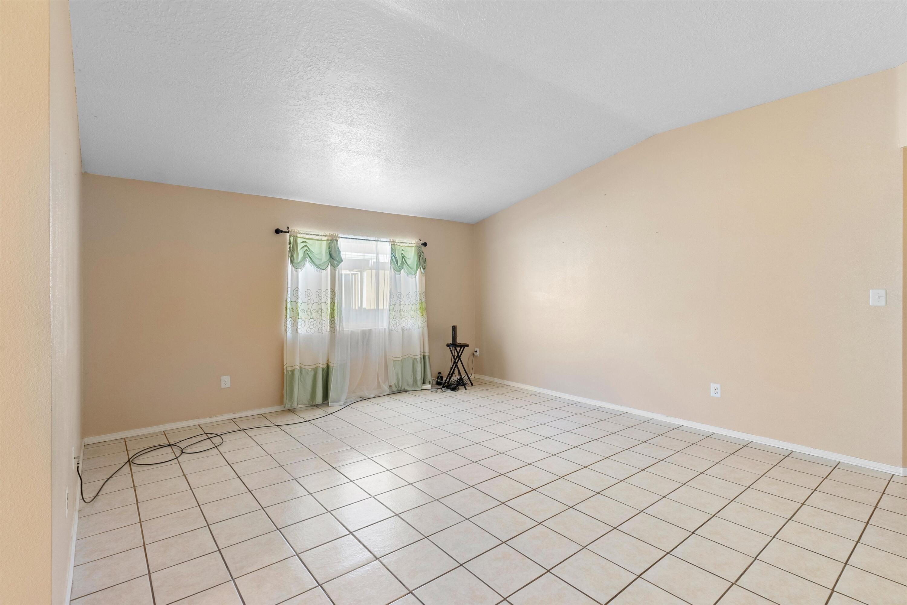 9023 Anacapa Avenue NW