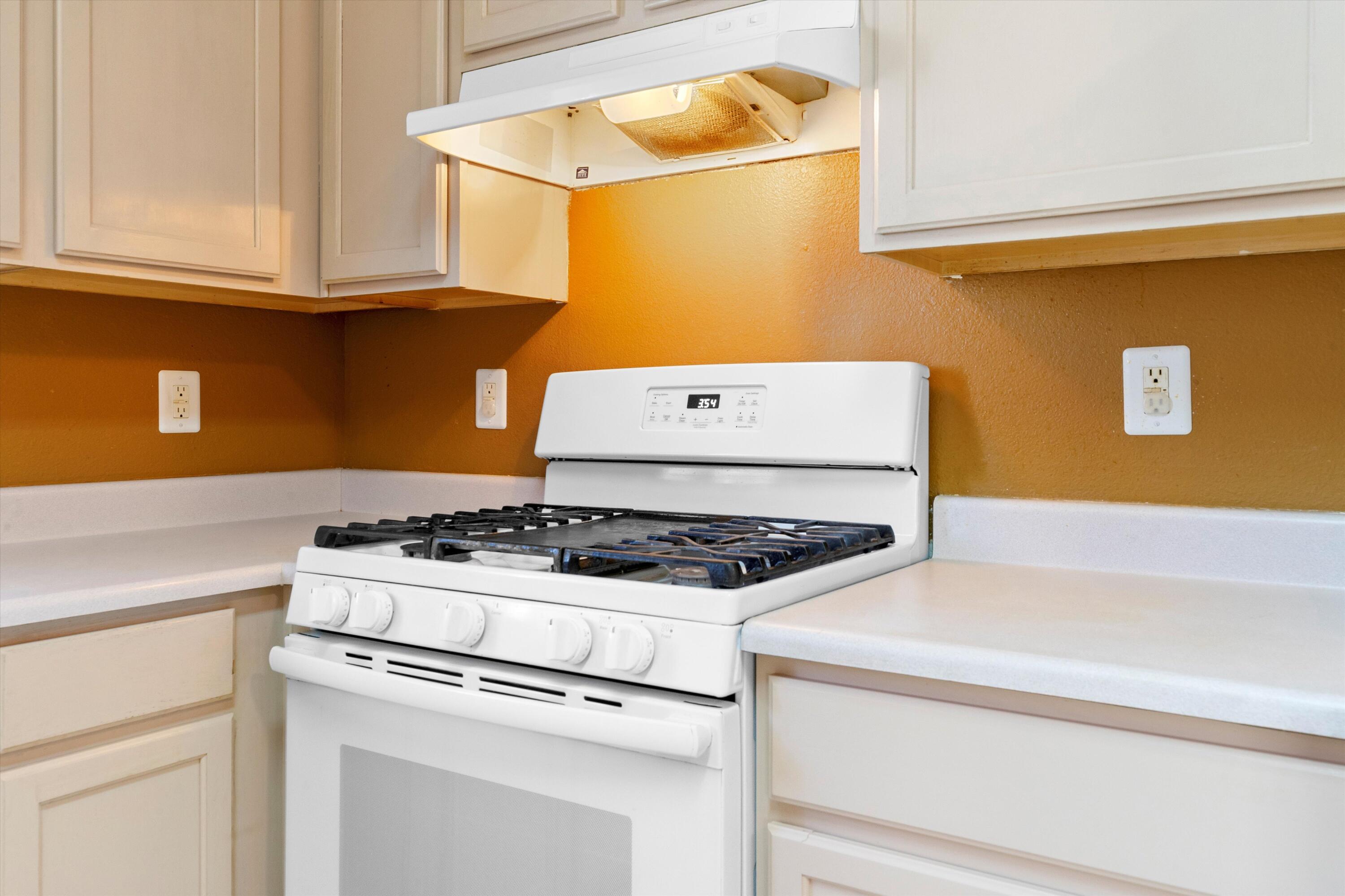 9023 Anacapa Avenue NW