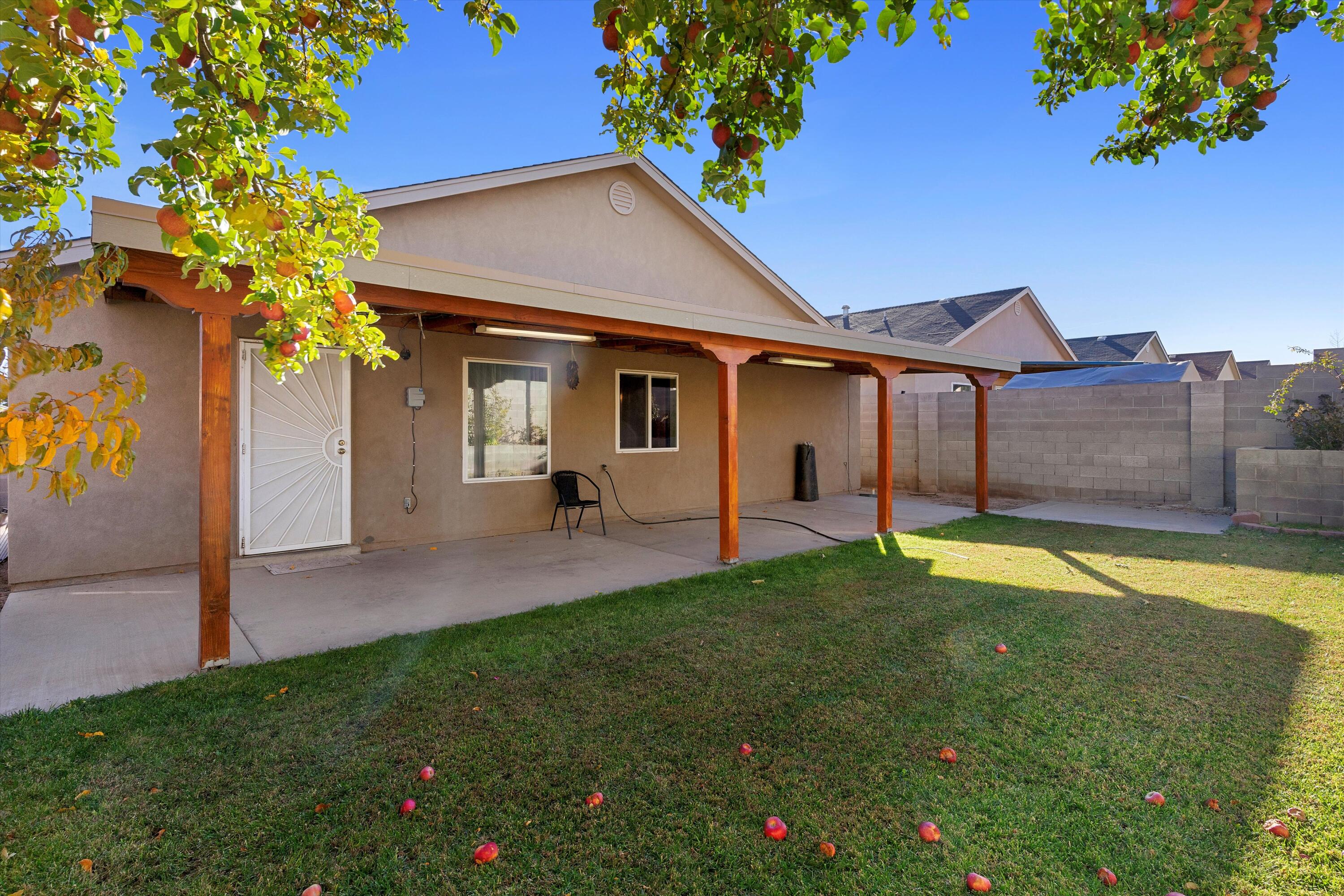 9023 Anacapa Avenue NW