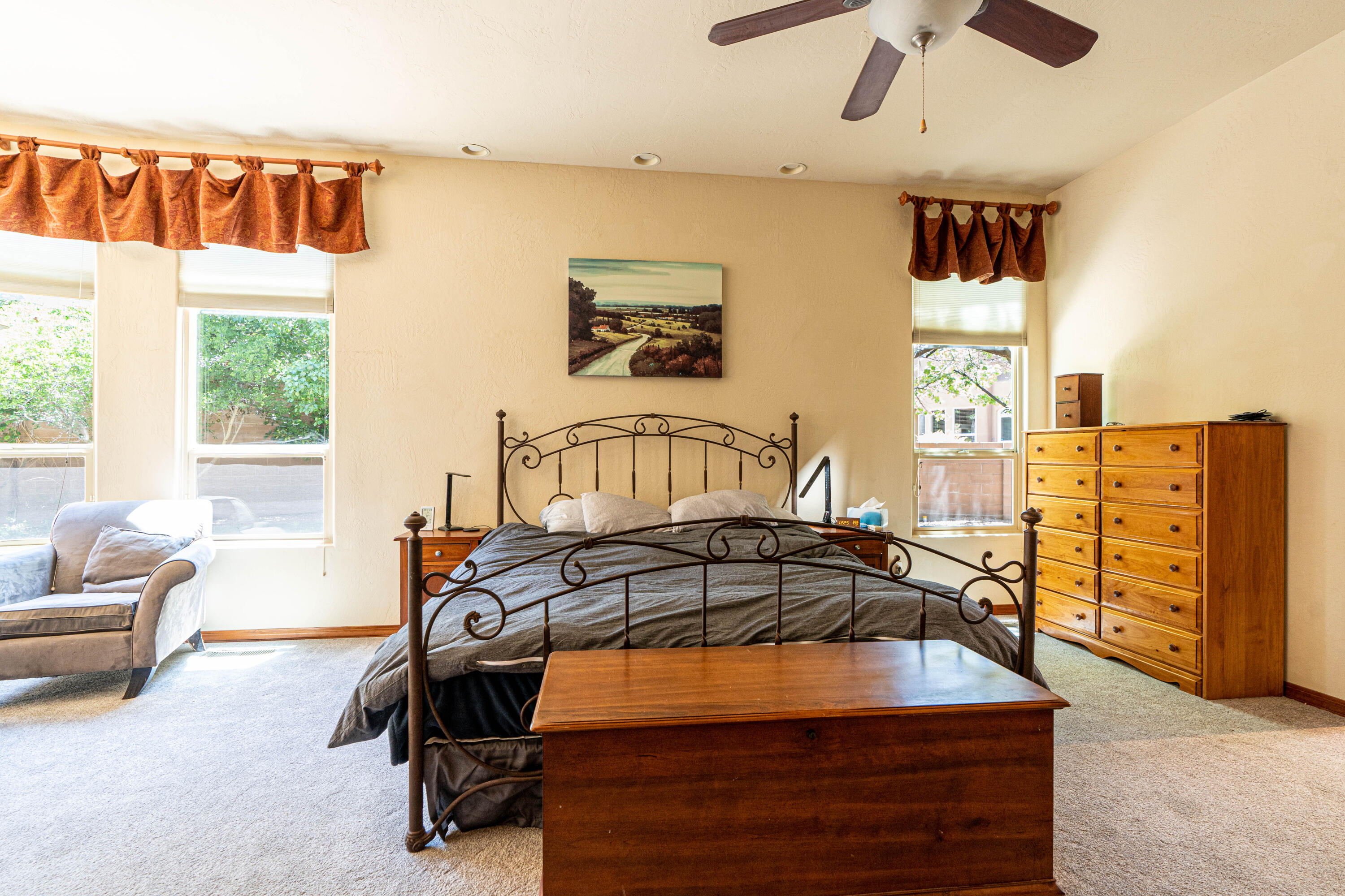 9216 Autumn Rose Drive NE