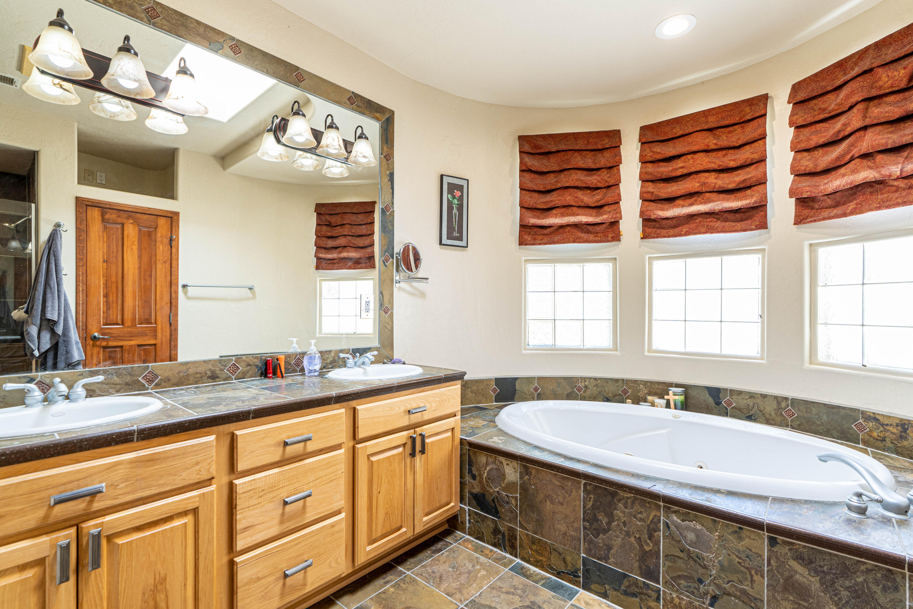 9216 Autumn Rose Drive NE